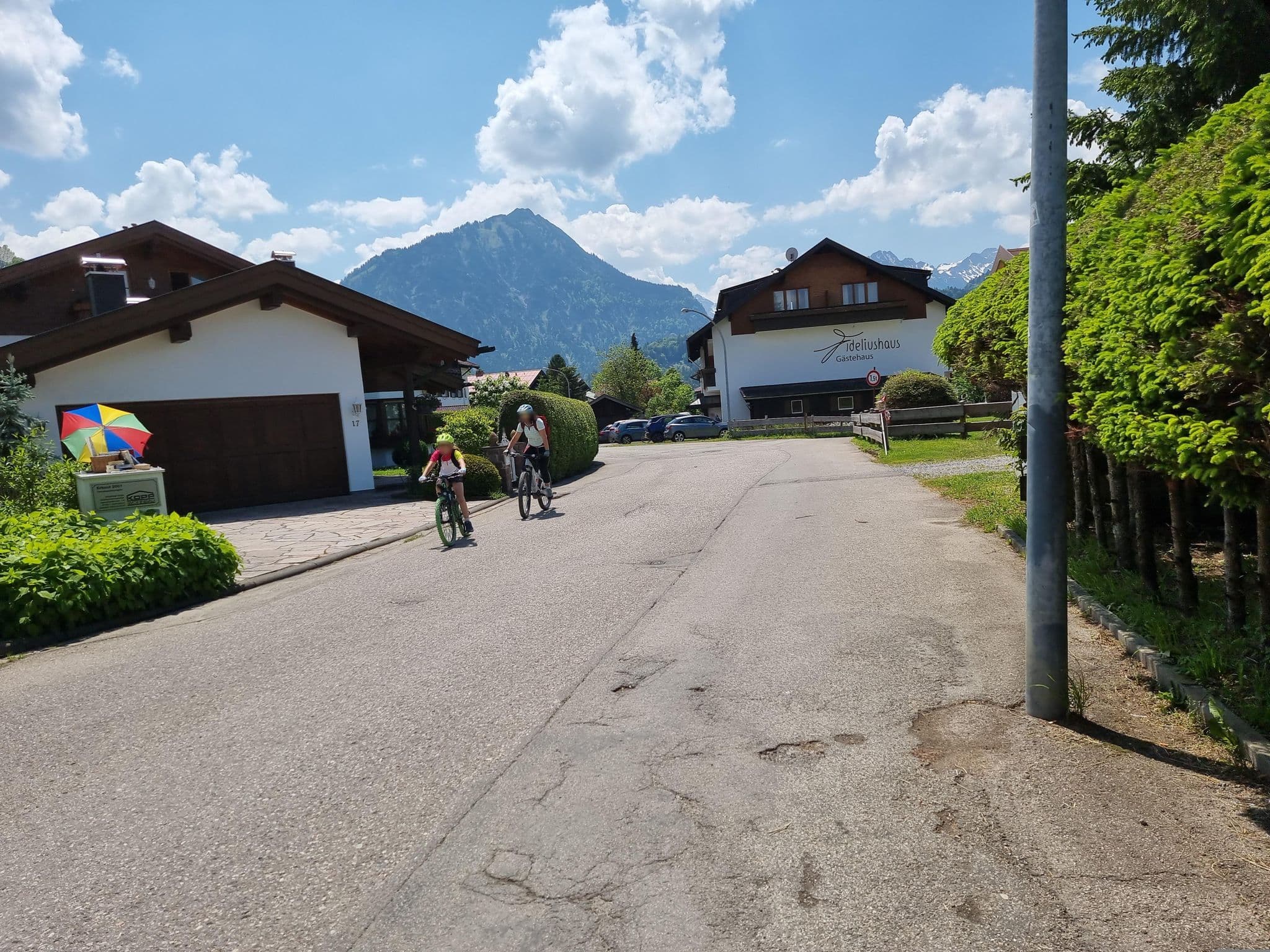 Street view near Fremdenheim Fideliushaus, Oberstdorf — © inextremo96 (CC BY-SA · Mapillary)