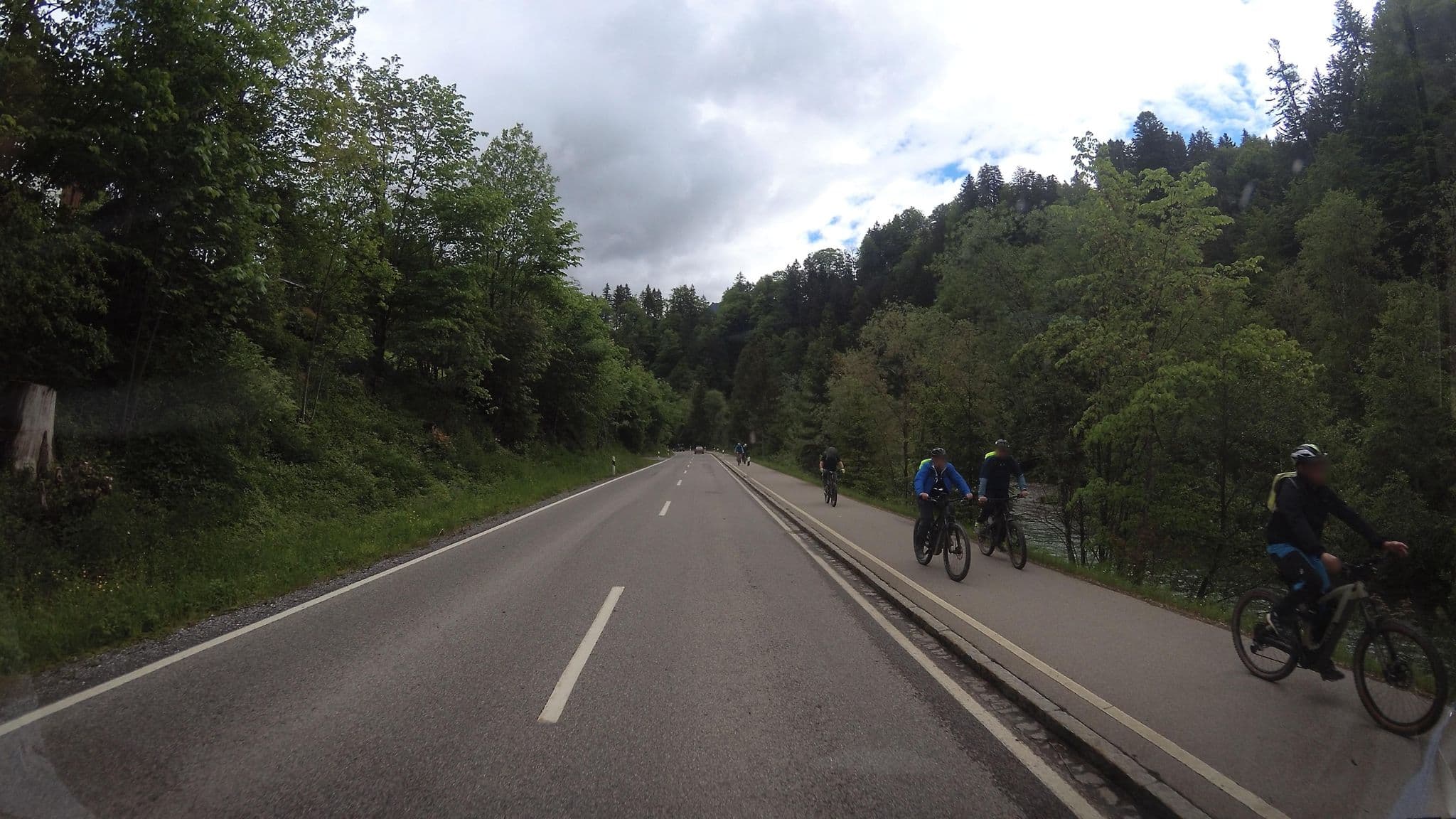 Street view near Cafe Pension Bachtelhaus, Oberstdorf — © teddy73 (CC BY-SA · Mapillary)