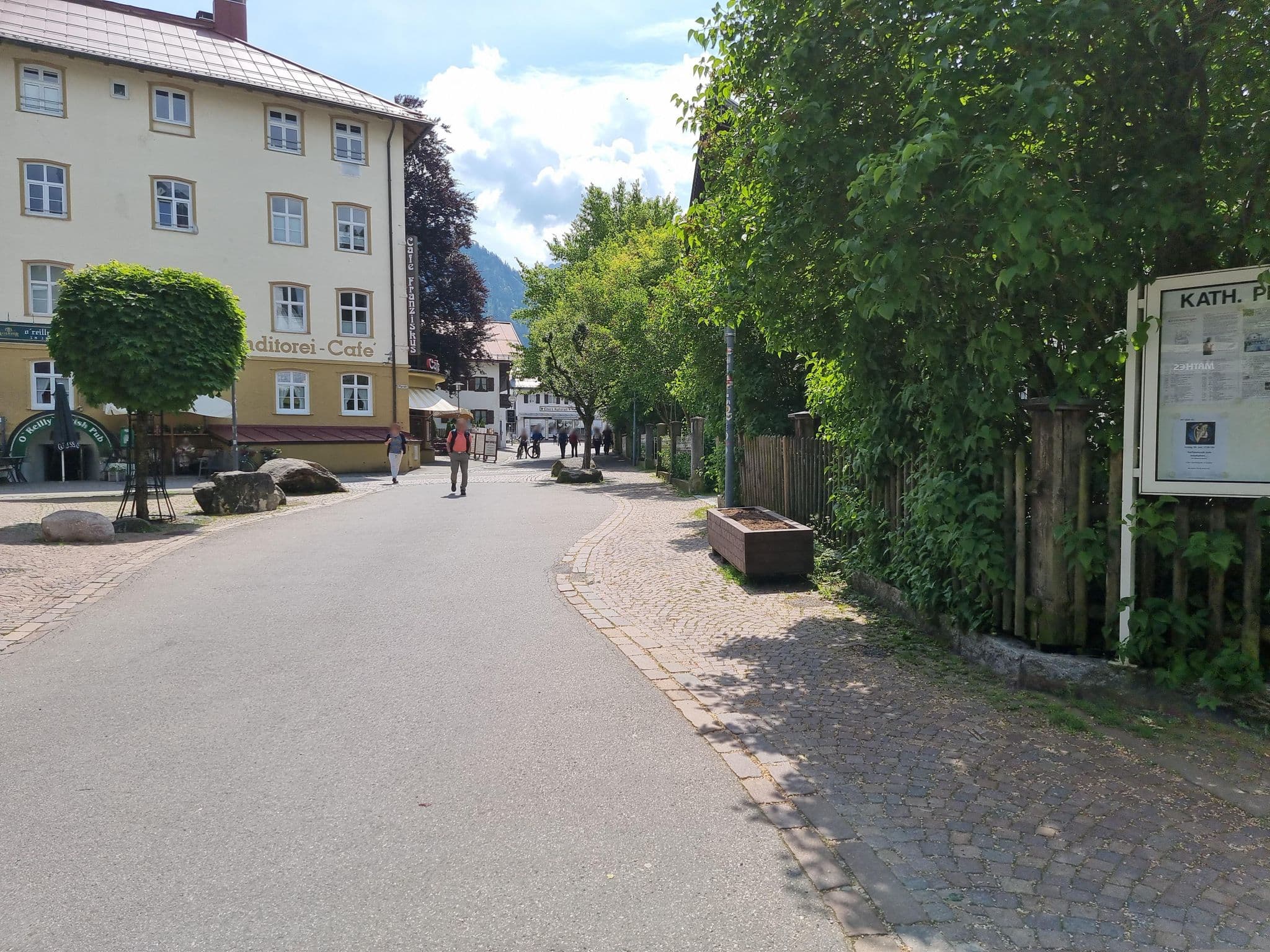 Street view near Central Ferienwohnungen GmbH & Co, Oberstdorf — © inextremo96 (CC BY-SA · Mapillary)