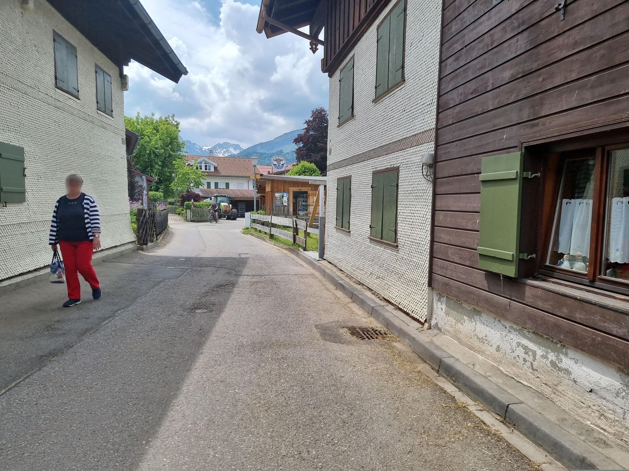 Street view near Hermann und Karin Käufler, Oberstdorf — © inextremo96 (CC BY-SA · Mapillary)