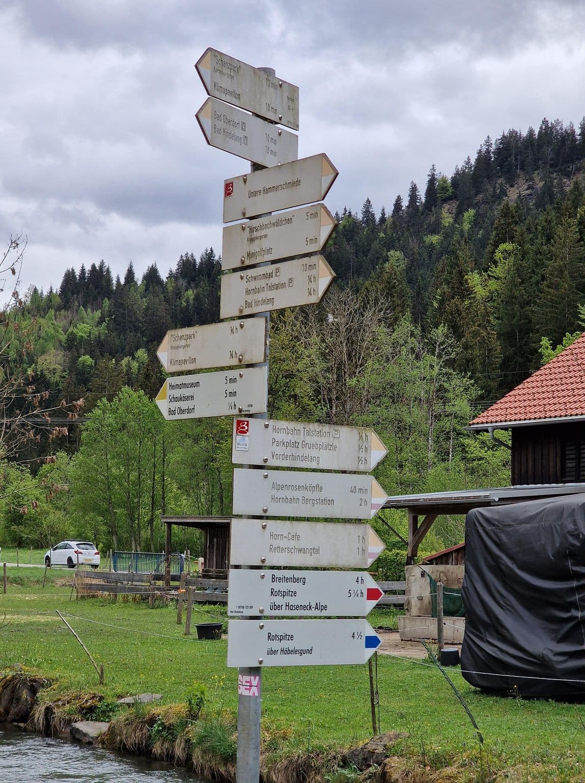 Street view near Das Bergstüble, Sonthofen — © santon (CC BY-SA · Mapillary)