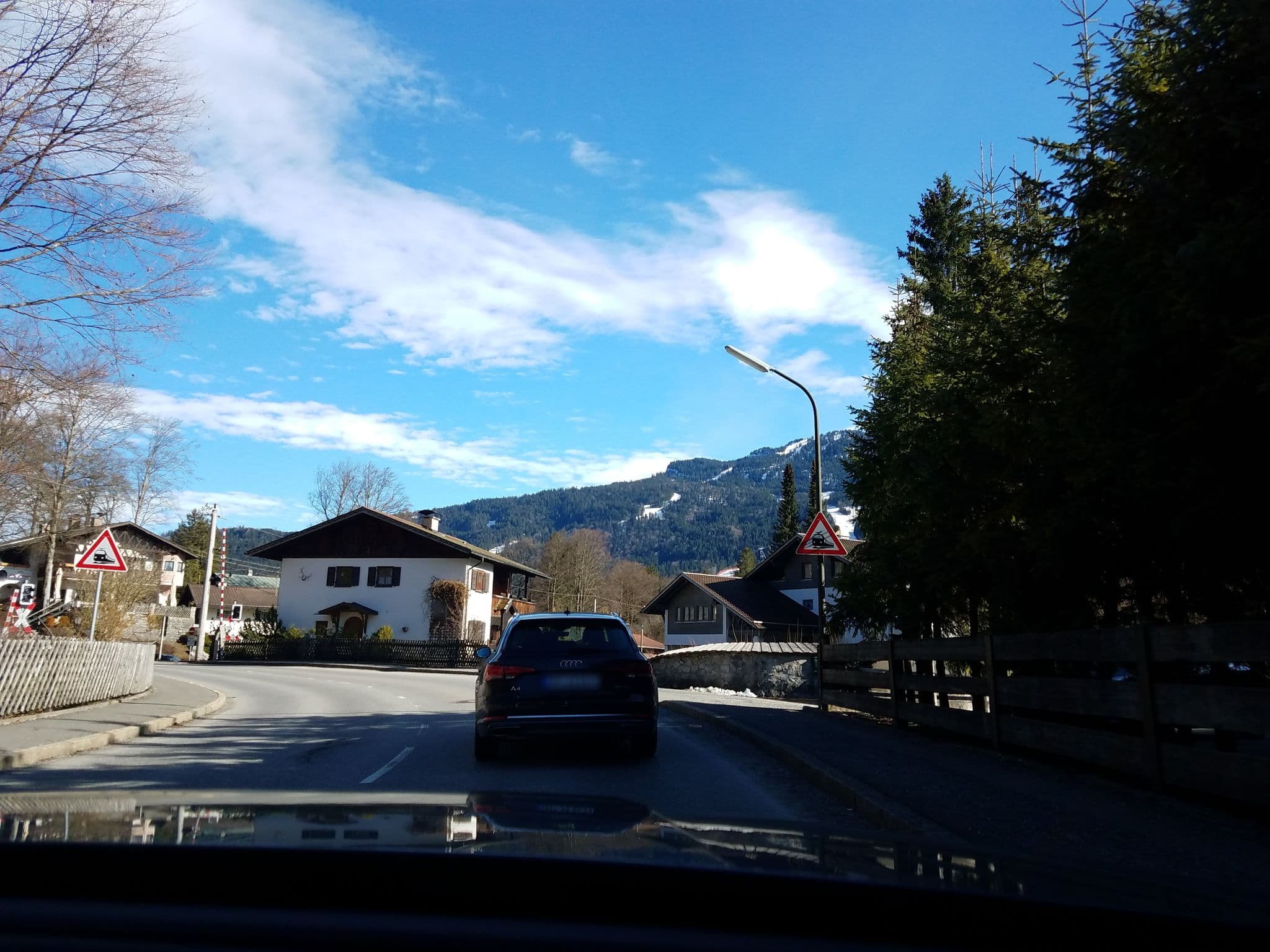 Street view near Loisachtal, Grainau — © nabamb (CC BY-SA · Mapillary)