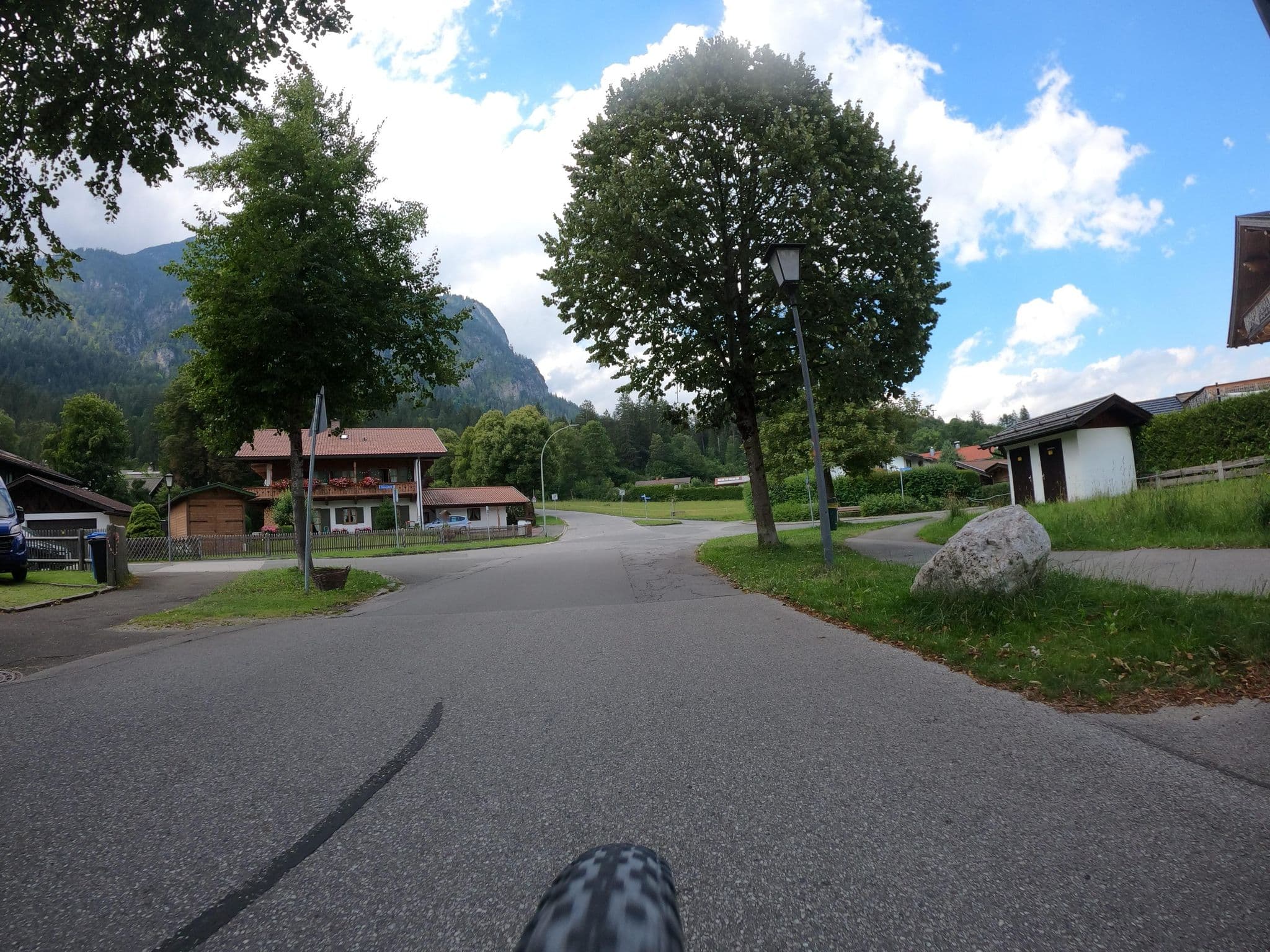 Street view near Zugspitzblick, Garmisch-Partenkirchen — © plexi32 (CC BY-SA · Mapillary)