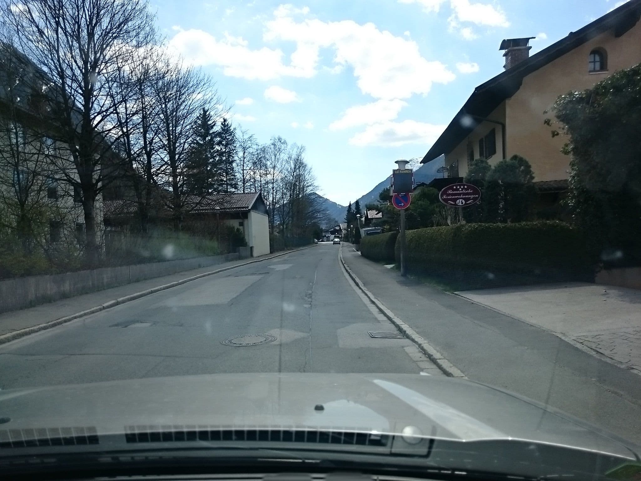 Street view near Romantische 5-Sterne Ferienwohnungen, Mittenwald — © voschix (CC BY-SA · Mapillary)