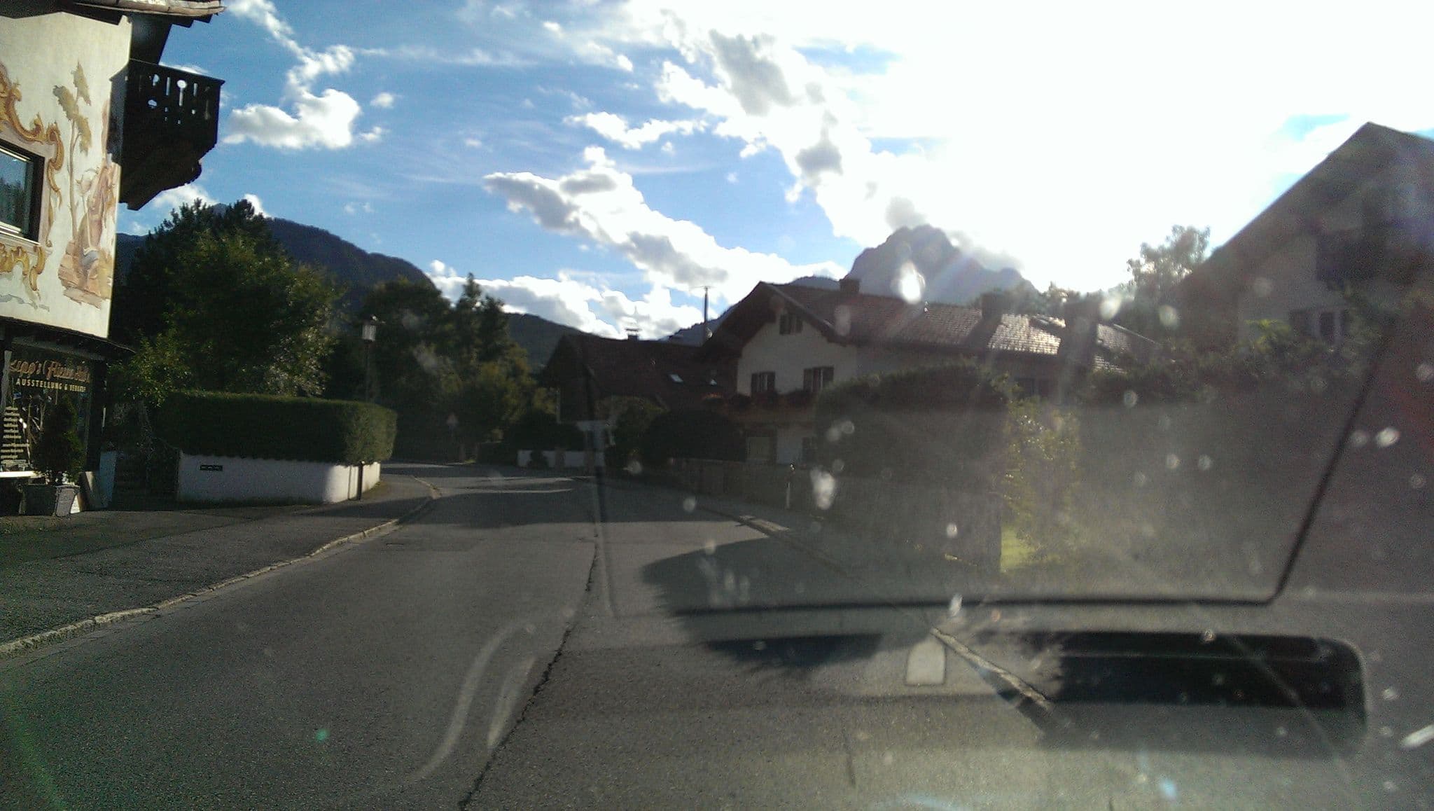 Street view near Ferienwohnung Sonnenhäusl, Mittenwald — © bufonto (CC BY-SA · Mapillary)