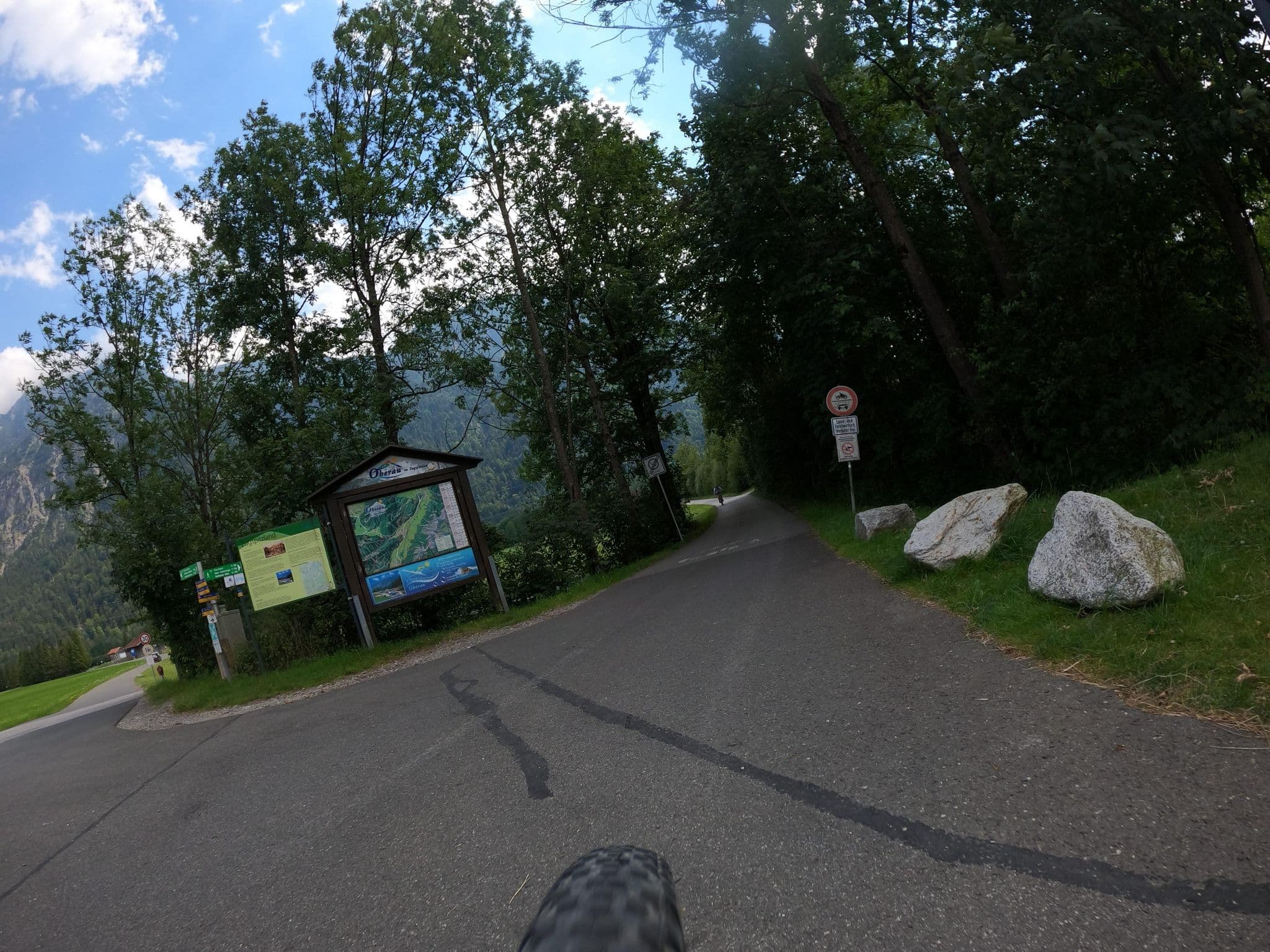 Street view near Ferienhaus Hofer im Zugspitzland, Farchant — © plexi32 (CC BY-SA · Mapillary)