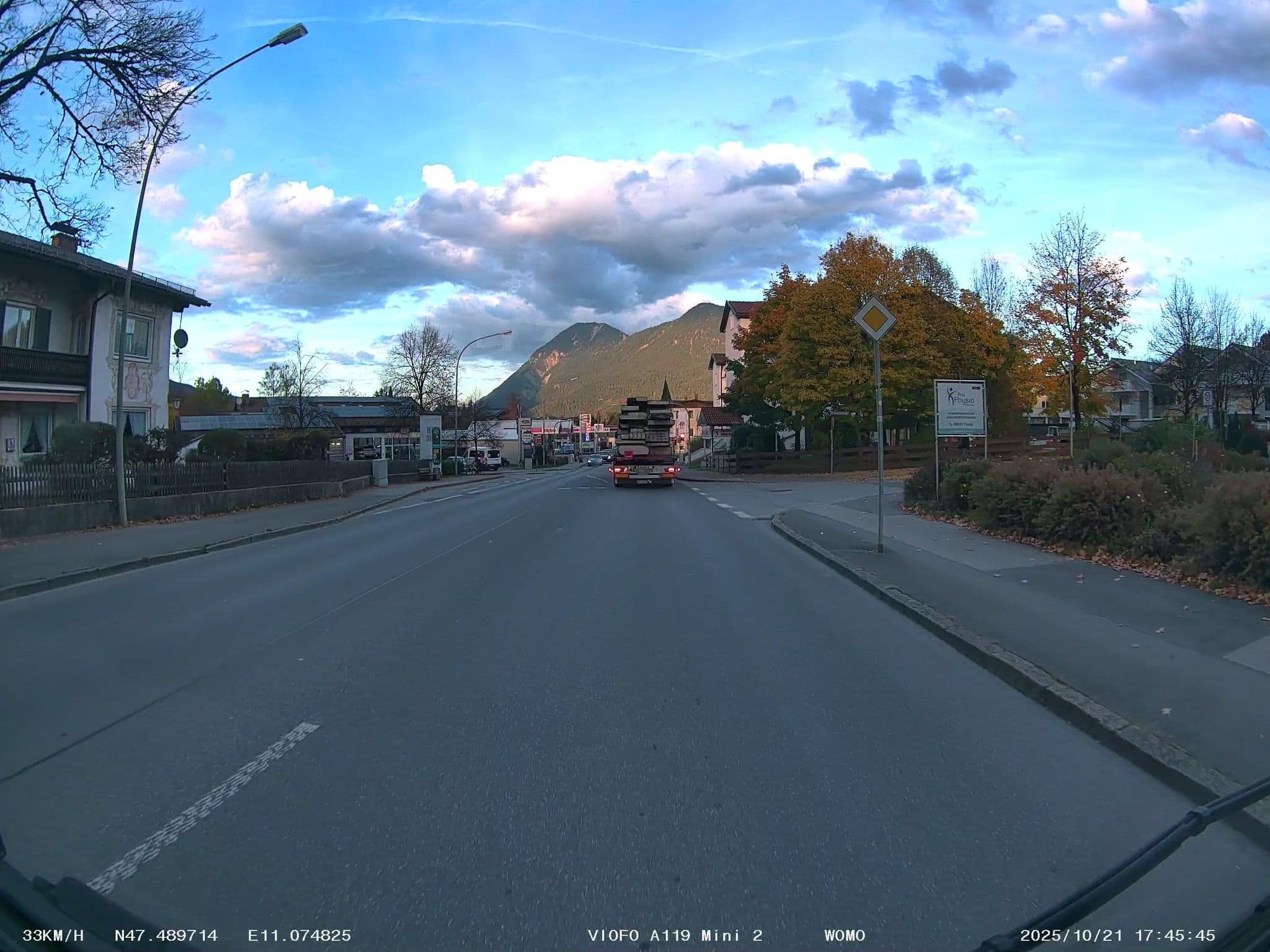Street view near Mountain Home Garmisch, Garmisch-Partenkirchen — © soulcover (CC BY-SA · Mapillary)