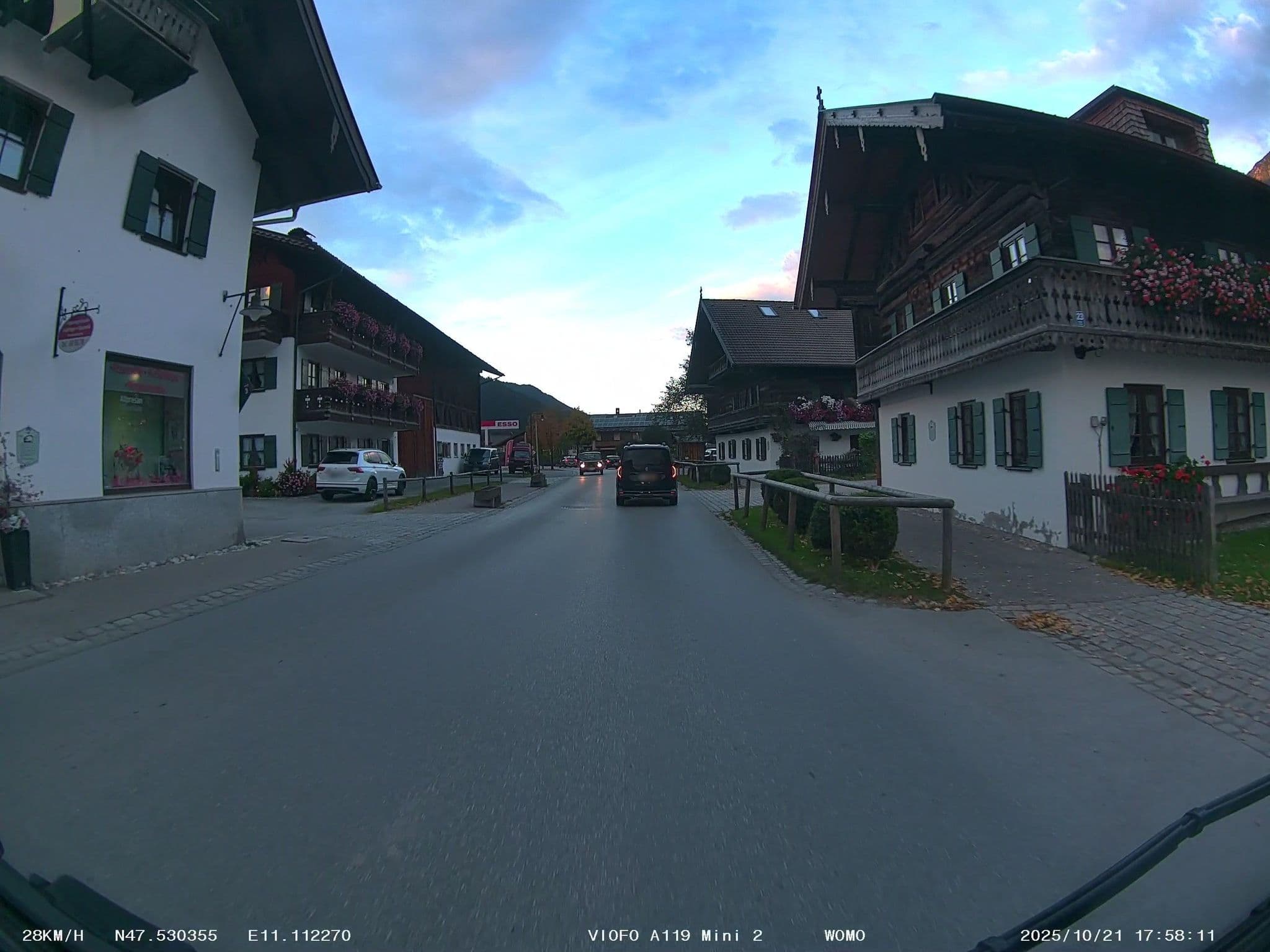 Street view near Hotel & Gasthof Kirchmayer, Farchant — © soulcover (CC BY-SA · Mapillary)