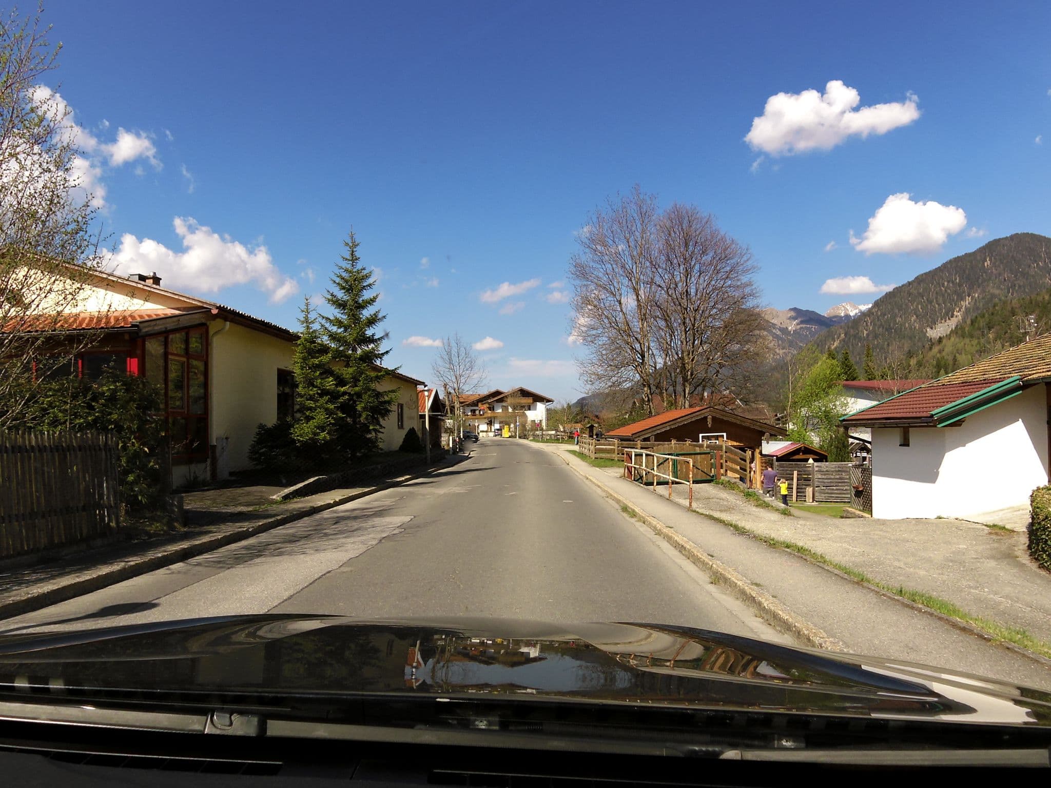 Street view near Rieger Elisabeth Gästehaus, Mittenwald — © czmrtn (CC BY-SA · Mapillary)