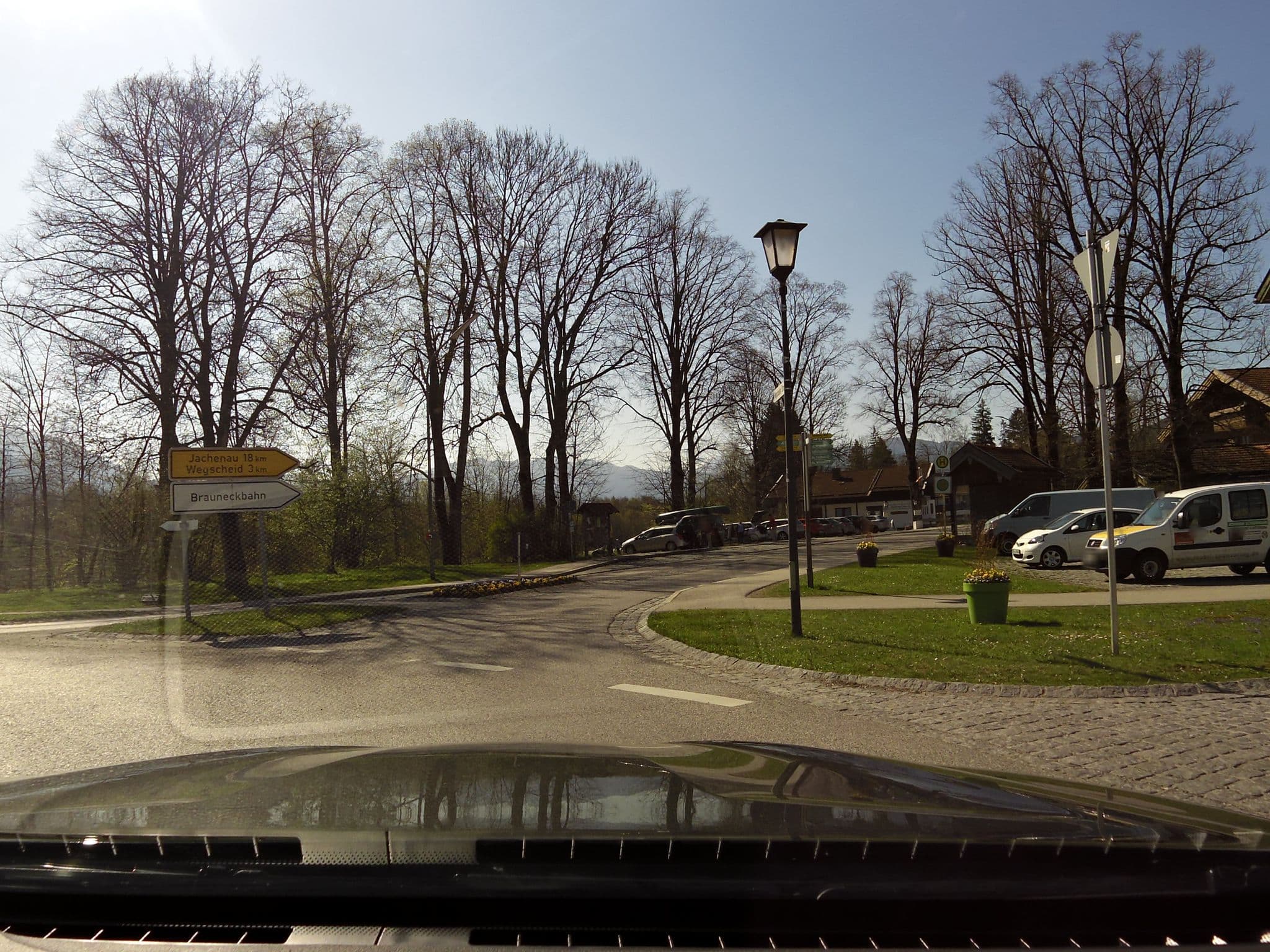 Street view near Hotel Alpenrose Lenggries Inh. Nikolaus Wasensteiner, Lenggries — © czmrtn (CC BY-SA · Mapillary)