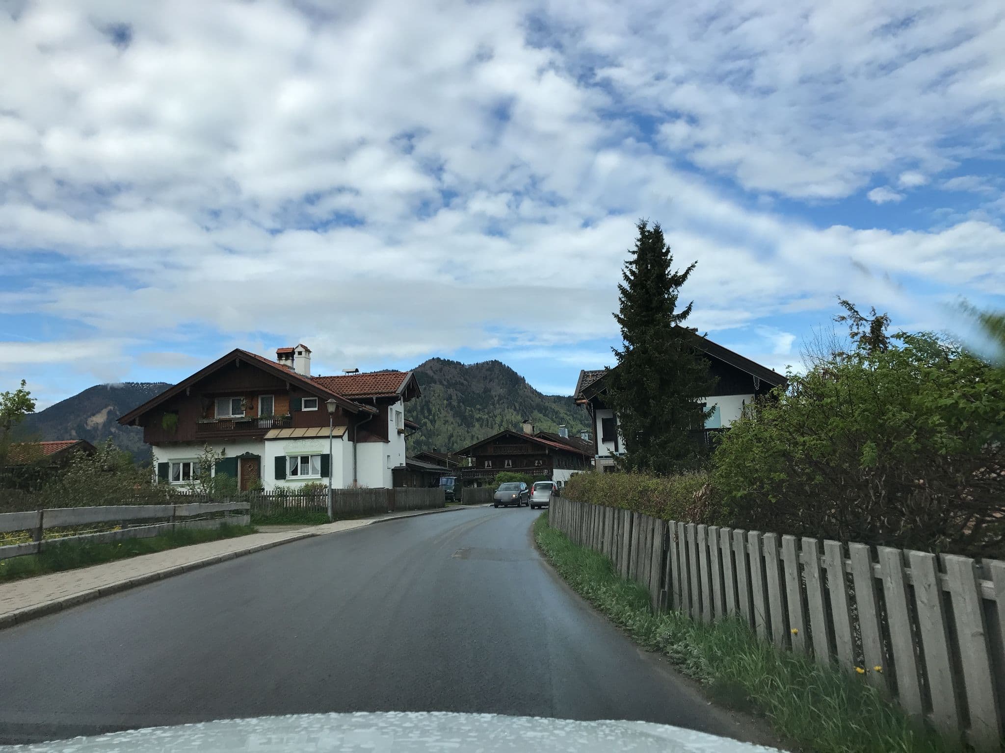 Street view near Gästehaus Stadler Webermohof, Rottach-Egern — © derzornigemarkus (CC BY-SA · Mapillary)