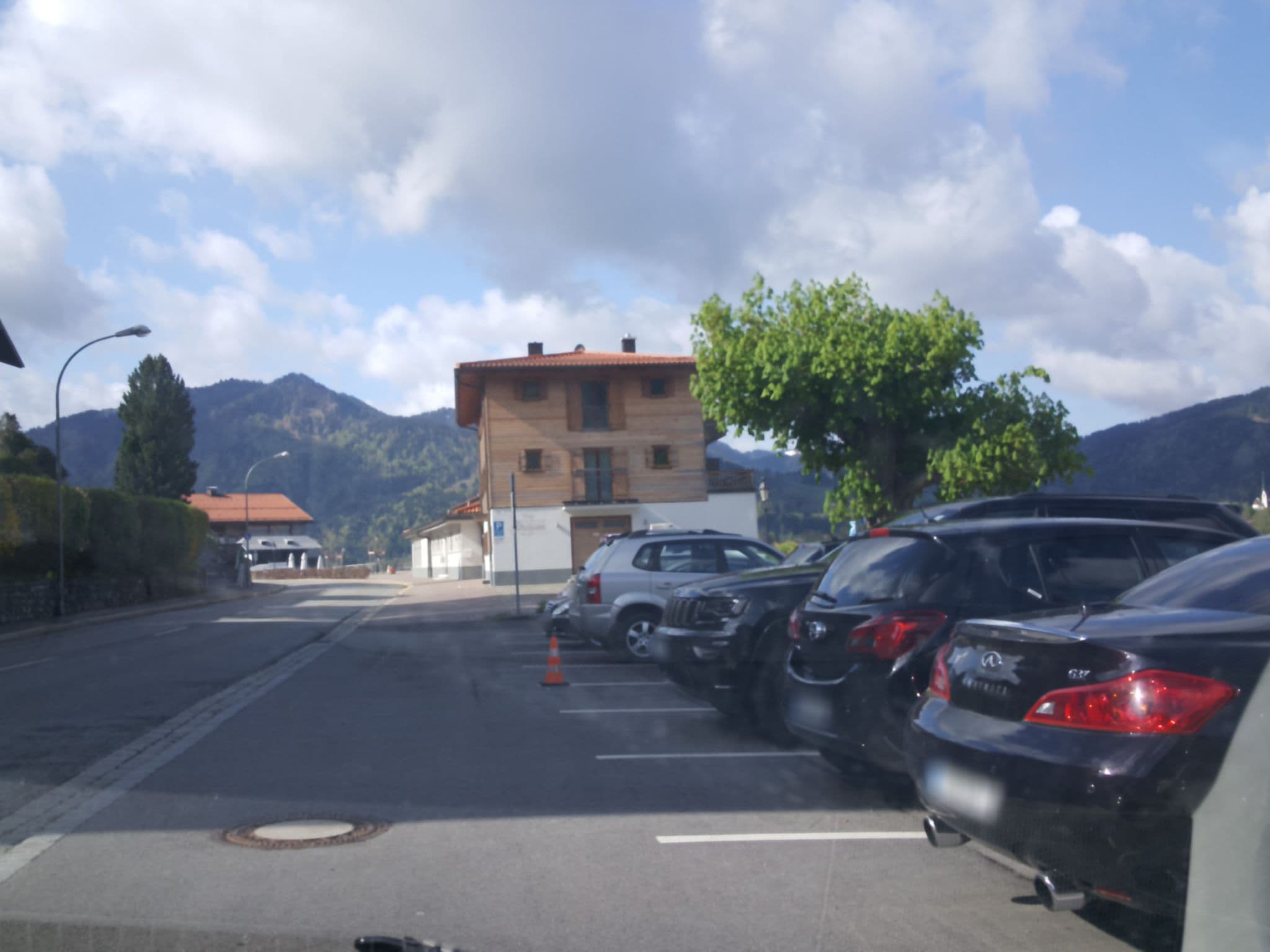 Street view near Klaus Walter, Tegernsee — © renade (CC BY-SA · Mapillary)