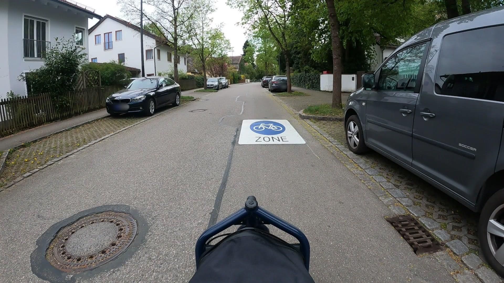 Street view near Ruthellens Home, Planegg — © StefanMunichWays (CC BY-SA · Mapillary)