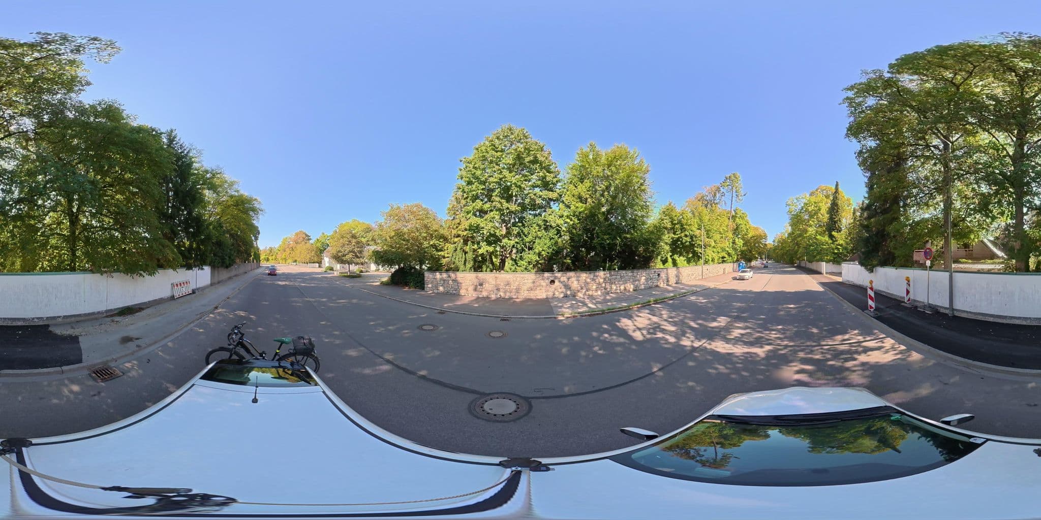 Street view near Hotel Ritterhof, Pullach im Isartal — © osmplus_org (CC BY-SA · Mapillary)
