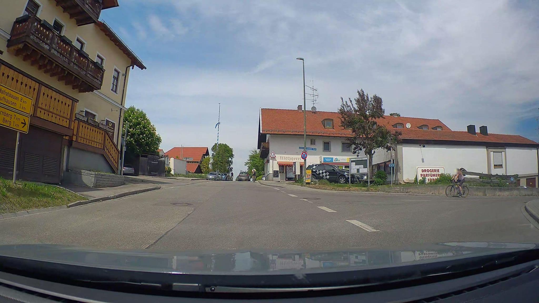 Street view near Die Post, Icking — © poxonline (CC BY-SA · Mapillary)