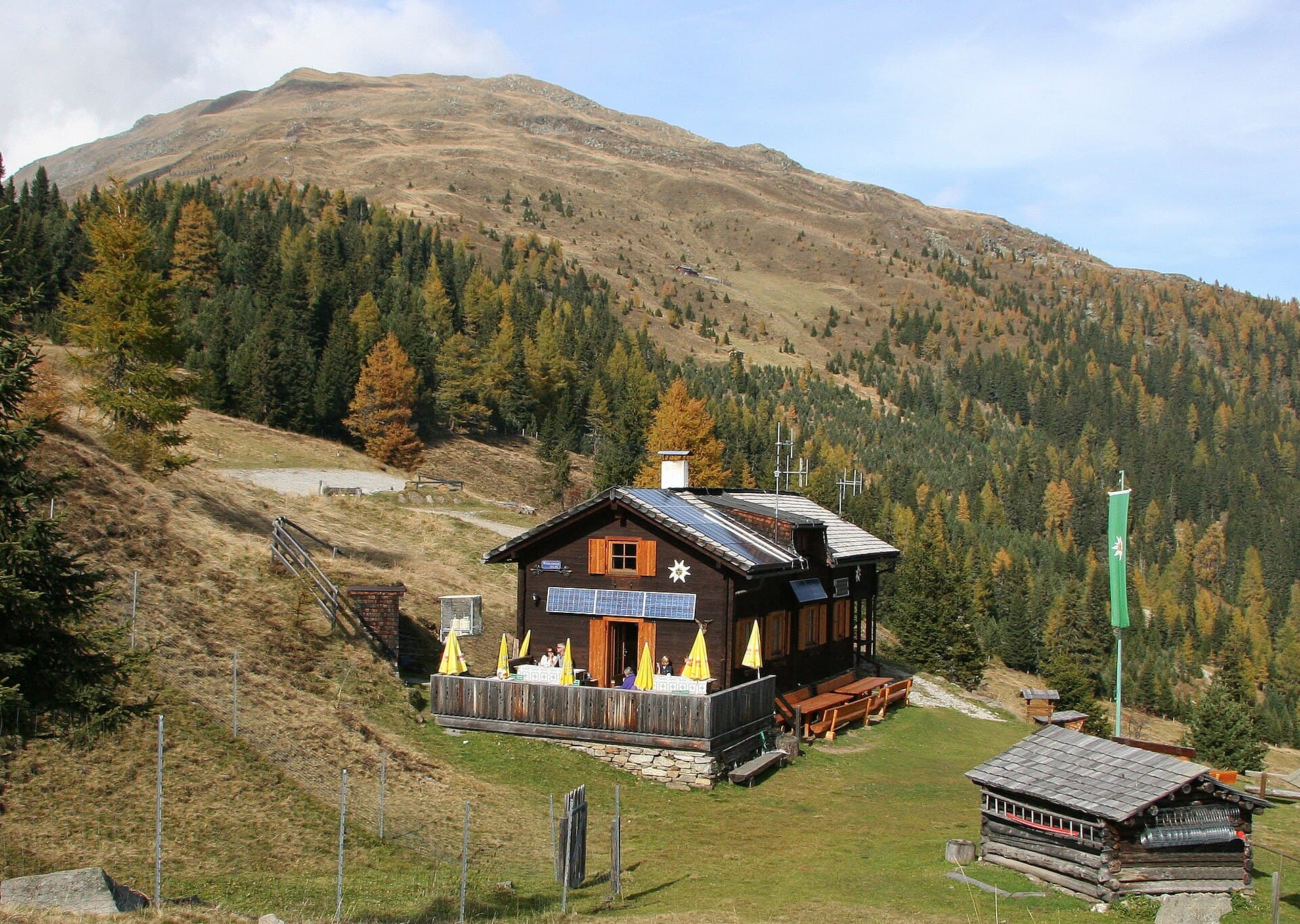 Winklerner Hütte (via Wikimedia Commons, CC BY-SA 2.0 de)