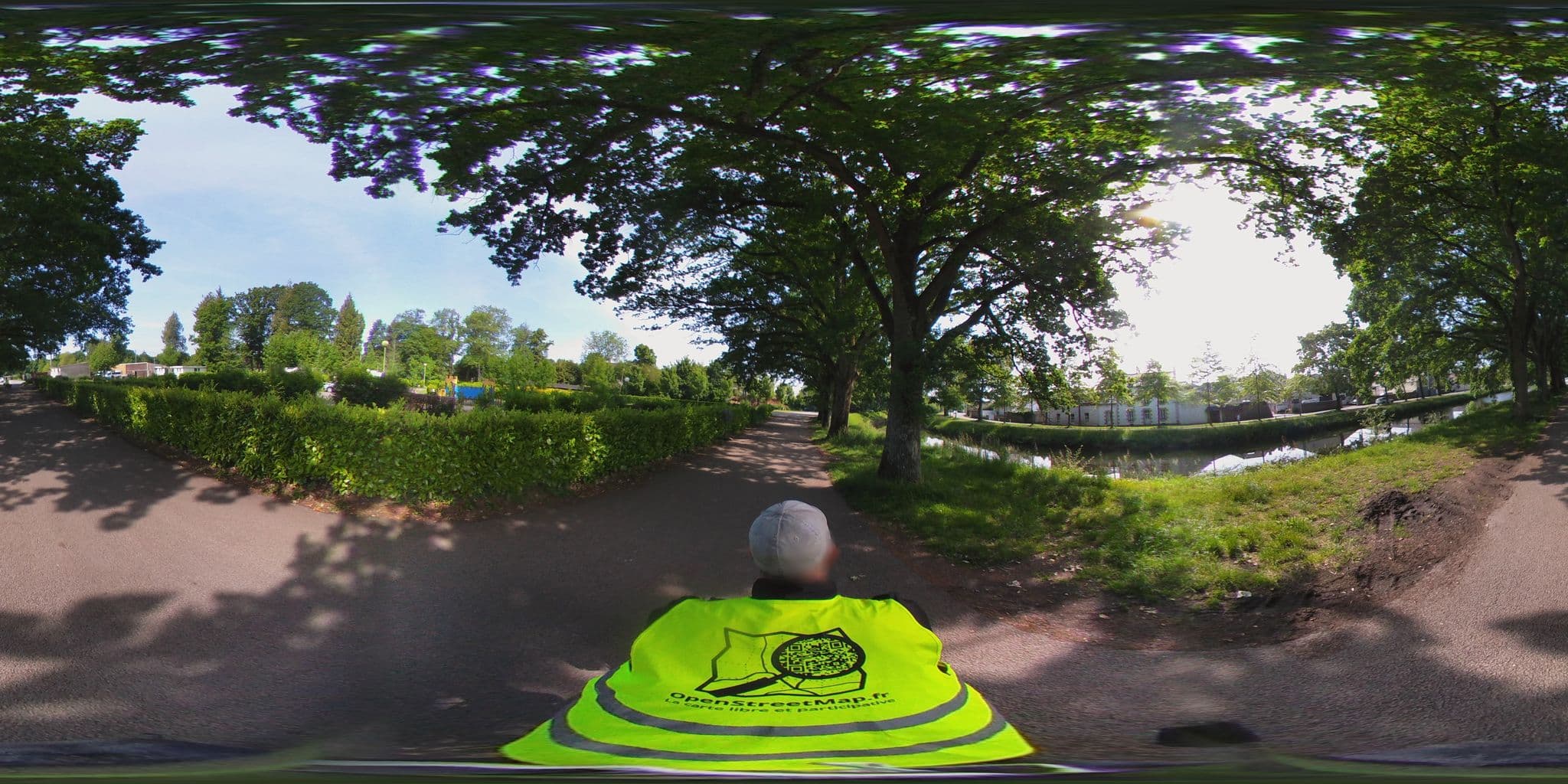 Street view near Camping municipal de Pontivy, Pontivy — © ev1velodyssee (CC BY-SA · Mapillary)