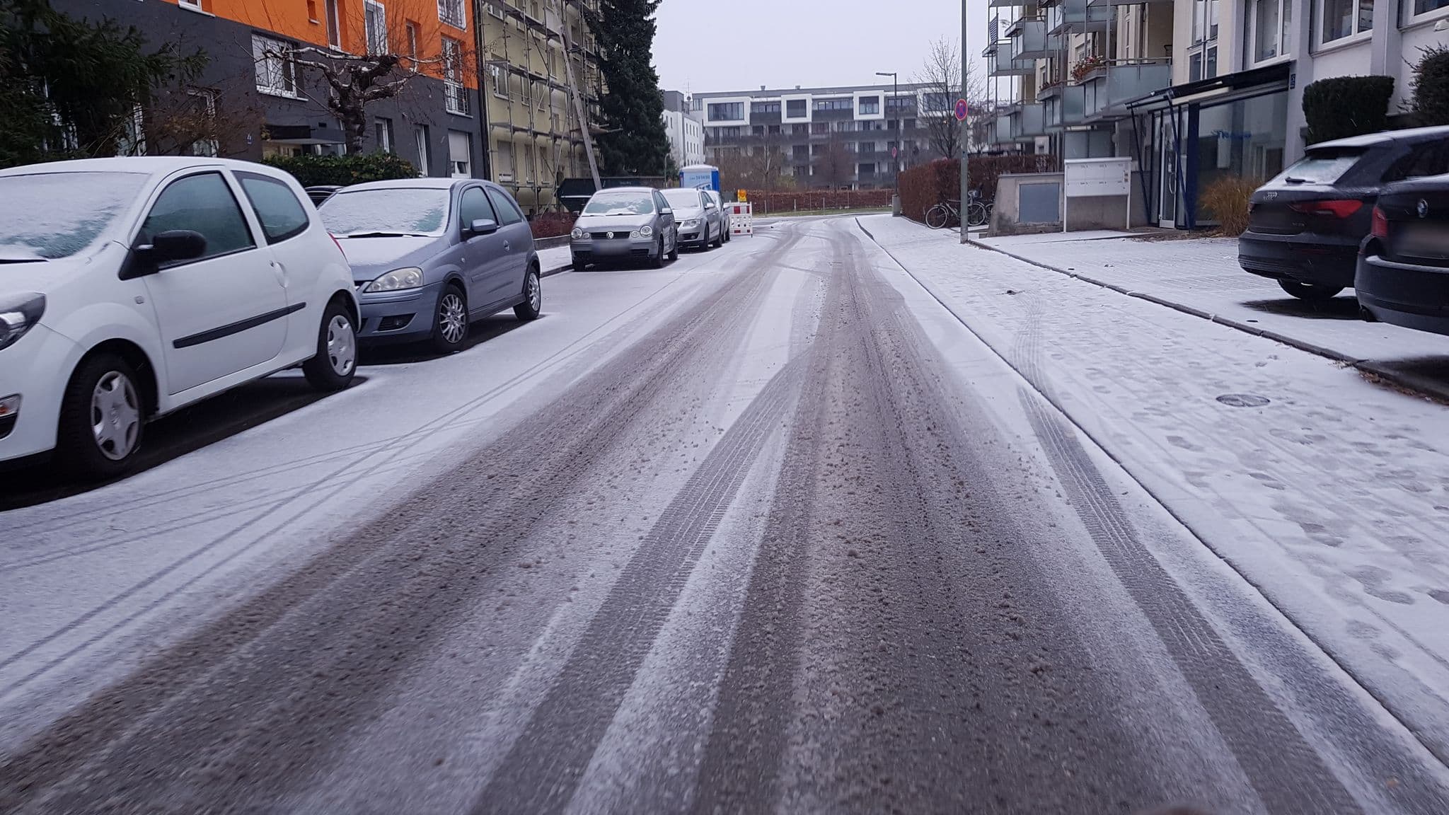 Street view near Michael Sill, Munich — © thomas_munichways (CC BY-SA · Mapillary)