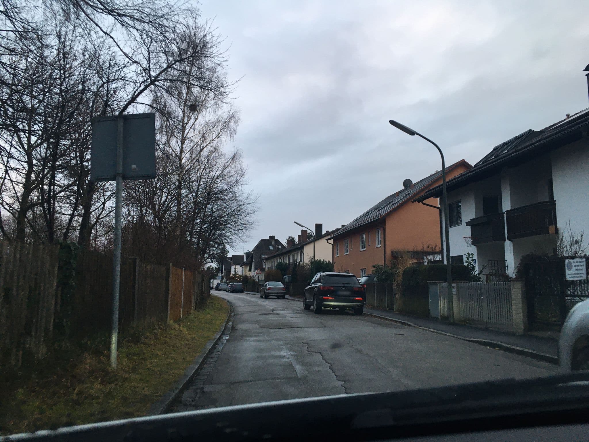 Street view near Prähofer Hotel Garni Appartmenthaus KG, Pullach im Isartal — © heilbron (CC BY-SA · Mapillary)