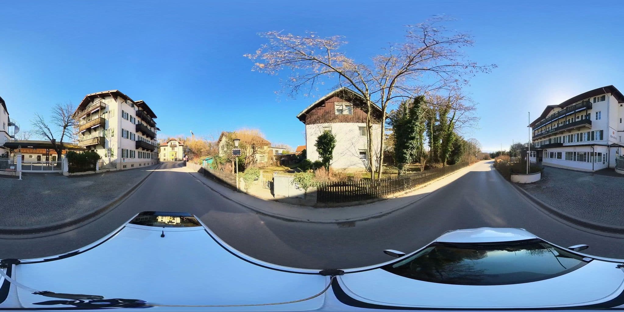 Street view near Golfhotel Kaiserin Elisabeth, Feldafing — © osmplus_org (CC BY-SA · Mapillary)
