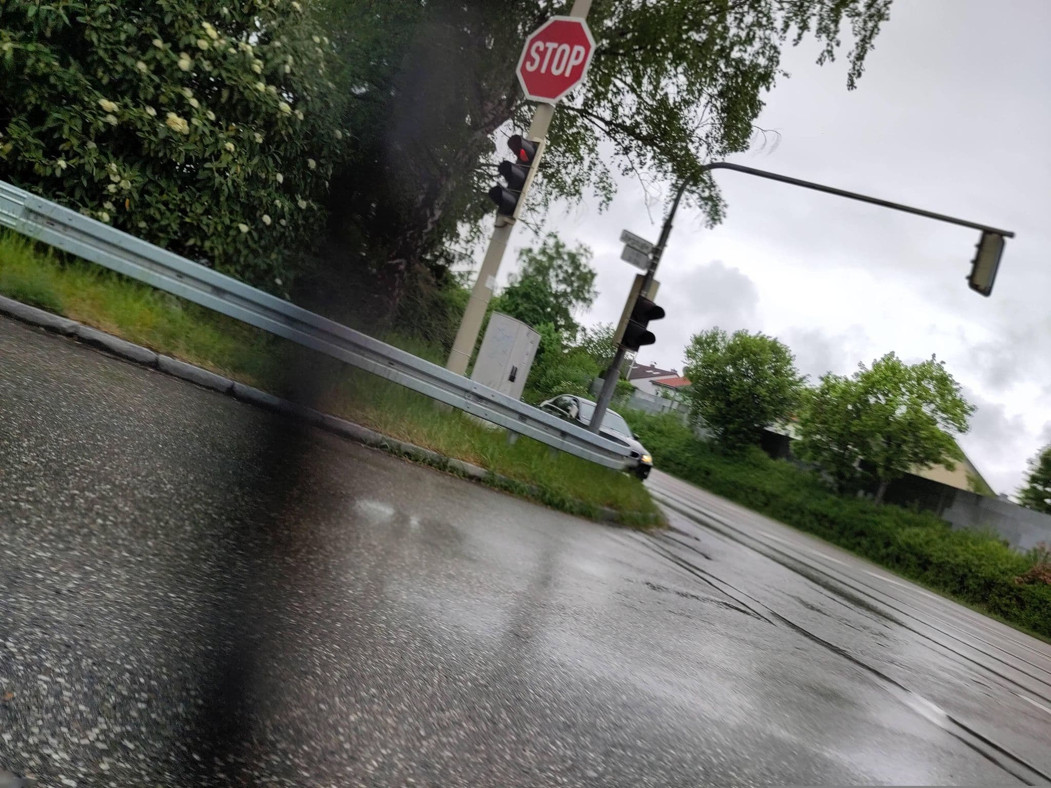 Street view near Twenty Five Hours Hotel, Hamburg, Germering — © thmunichways (CC BY-SA · Mapillary)