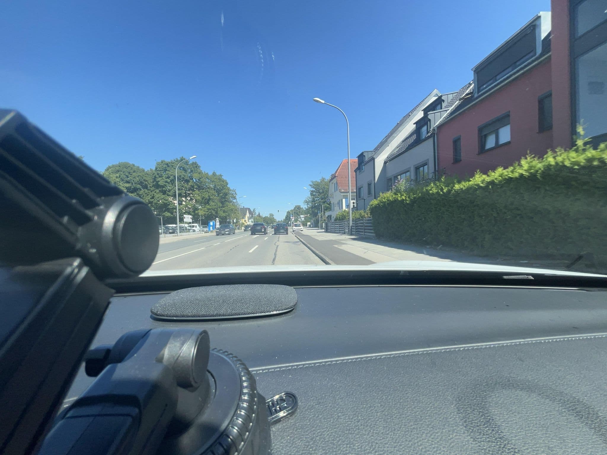 Street view near Blutenburg Garni, Pasing — © lin_wang (CC BY-SA · Mapillary)