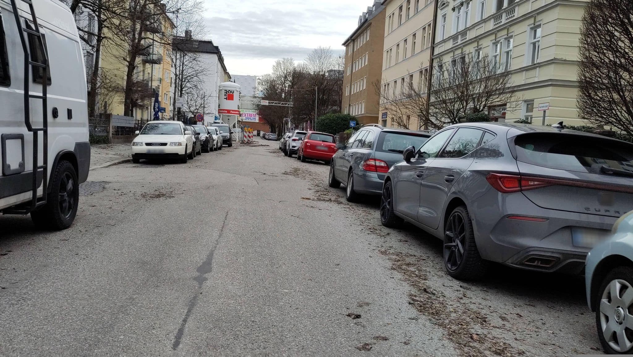 Street view near Pension Grafinger Hof, Munich — © thmunichways (CC BY-SA · Mapillary)