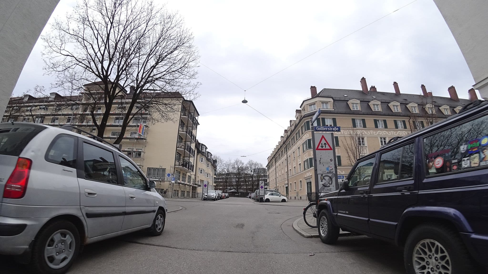 Street view near D'Alex New York, Munich — © stephanesser (CC BY-SA · Mapillary)
