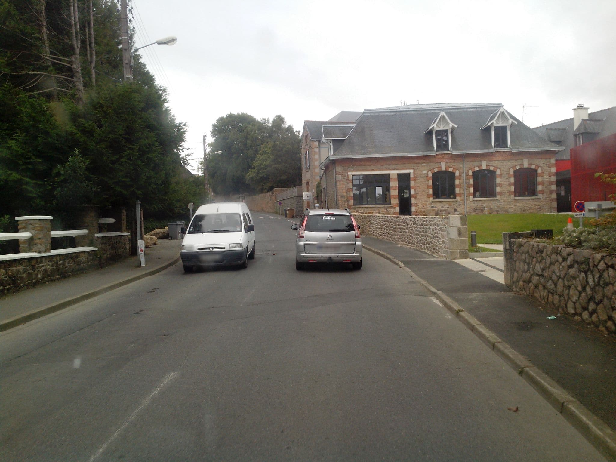 Street view near Maison Saint-Michel, Paimpol — © hamlet (CC BY-SA · Mapillary)