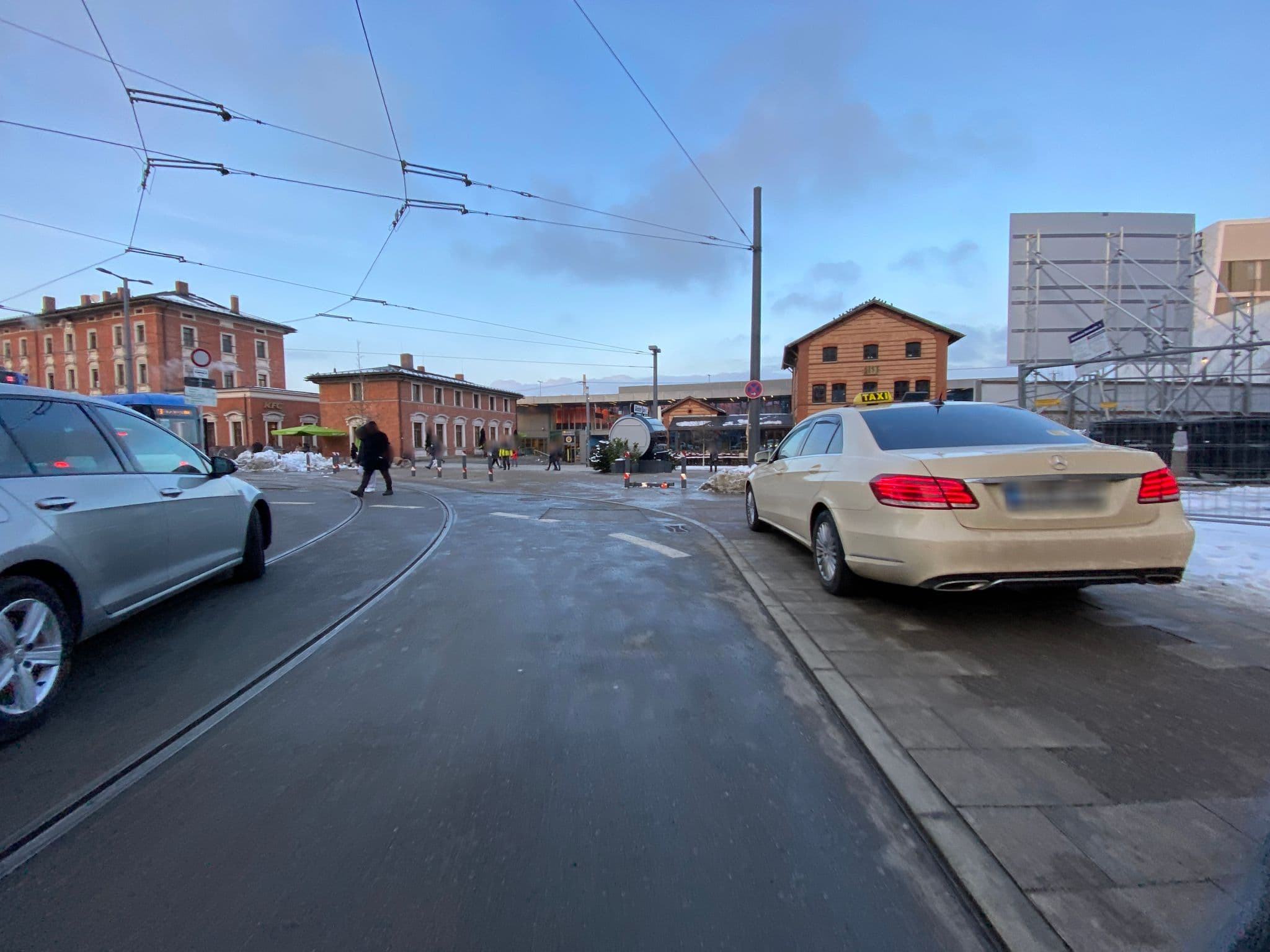 Street view near K&E Design Apartments, Pasing — © piaitsch (CC BY-SA · Mapillary)