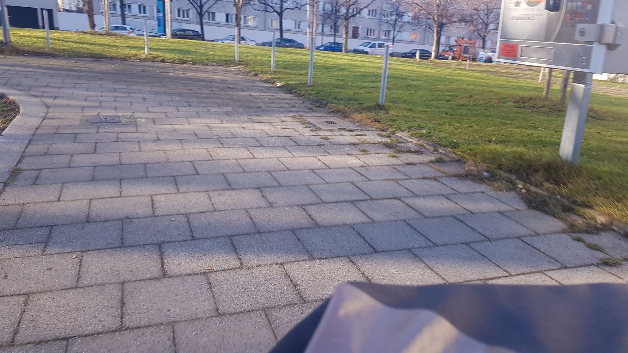 Street view near Fair Price Hostels, Pasing — © thomas_munichways (CC BY-SA · Mapillary)