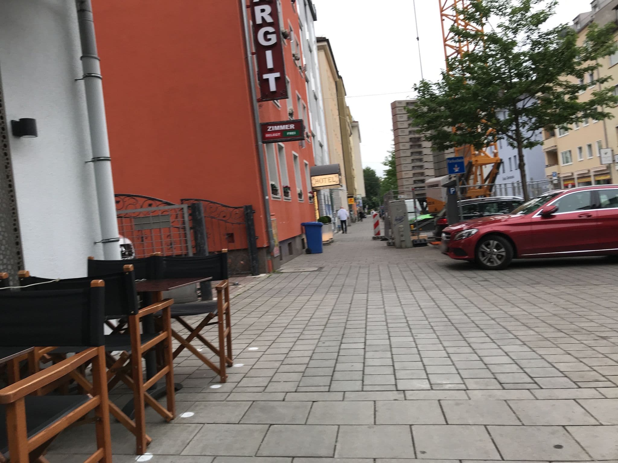 Street view near Pension Margit Hotel, Munich — © miguel_andrade (CC BY-SA · Mapillary)