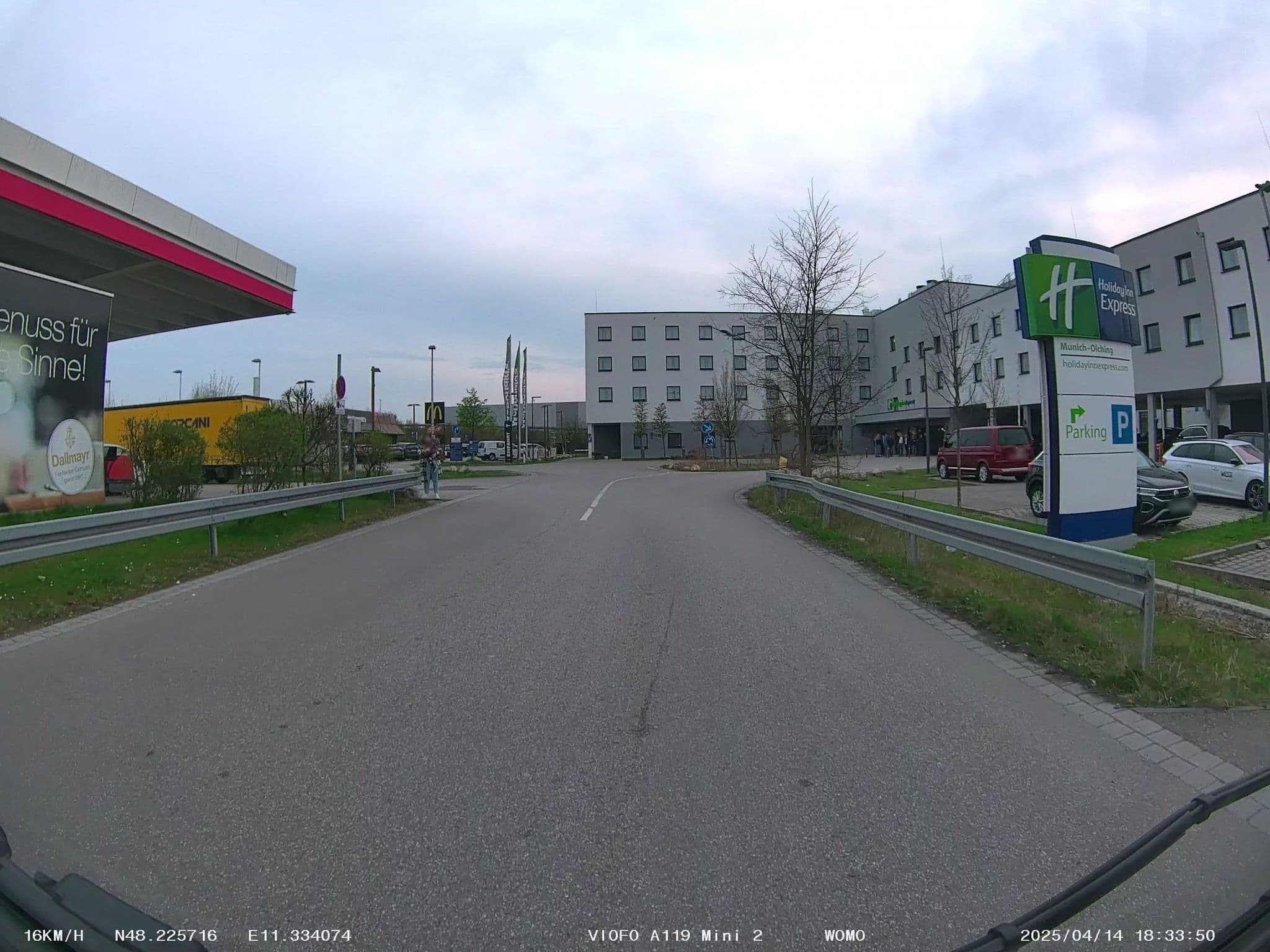 Street view near Holiday Inn Express Munich - Olching, Olching — © soulcover (CC BY-SA · Mapillary)