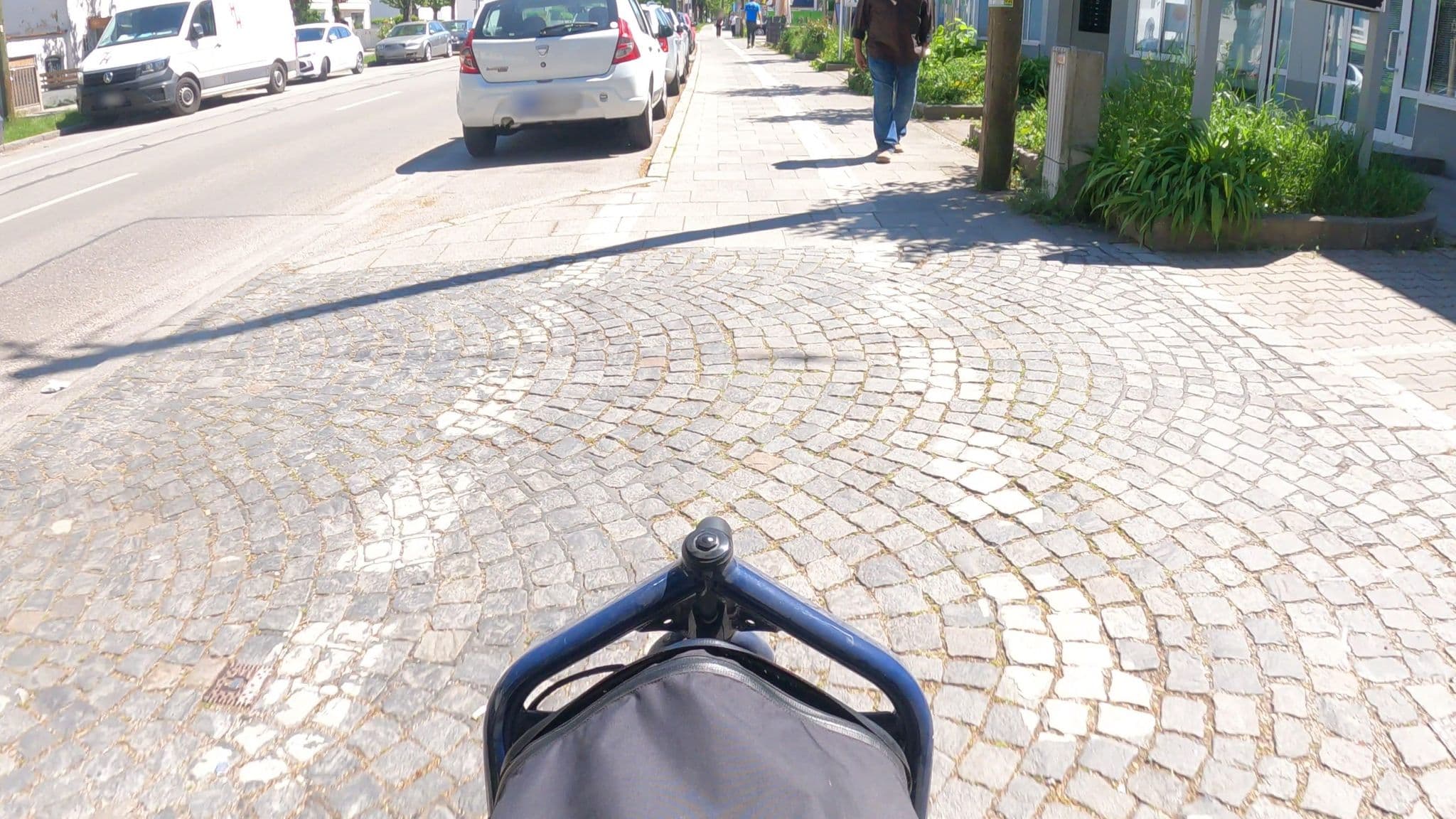 Street view near Hotel Garni Aurora, Pasing — © StefanMunichWays (CC BY-SA · Mapillary)