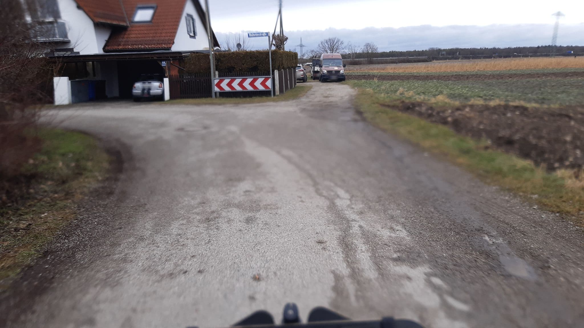 Street view near Gästezimmer Luise, Oberschleißheim — © volker11 (CC BY-SA · Mapillary)