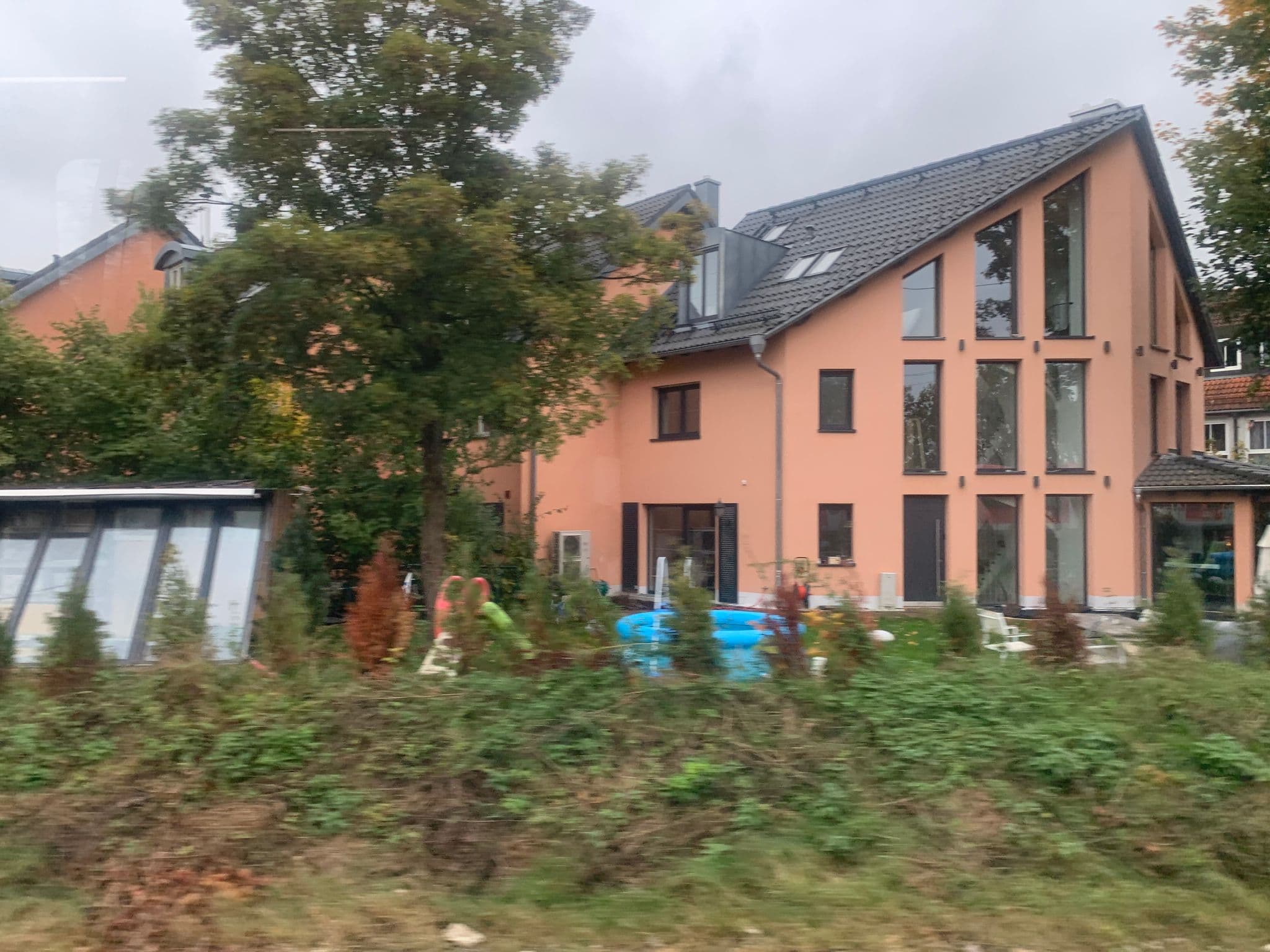 Street view near 251h, Karlsfeld — © robot8a (CC BY-SA · Mapillary)