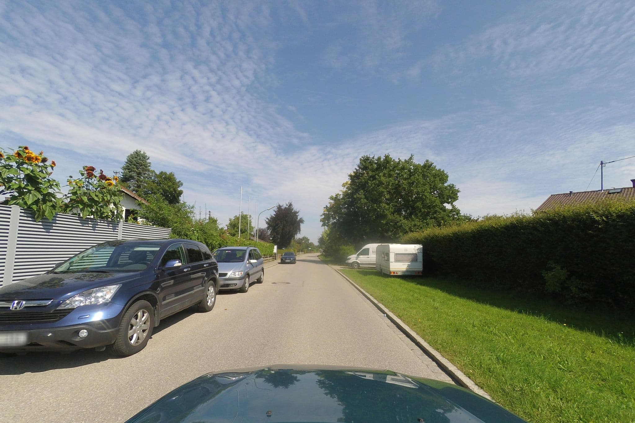 Street view near Guggenberger, Höhenkirchen-Siegertsbrunn — © wegatest (CC BY-SA · Mapillary)