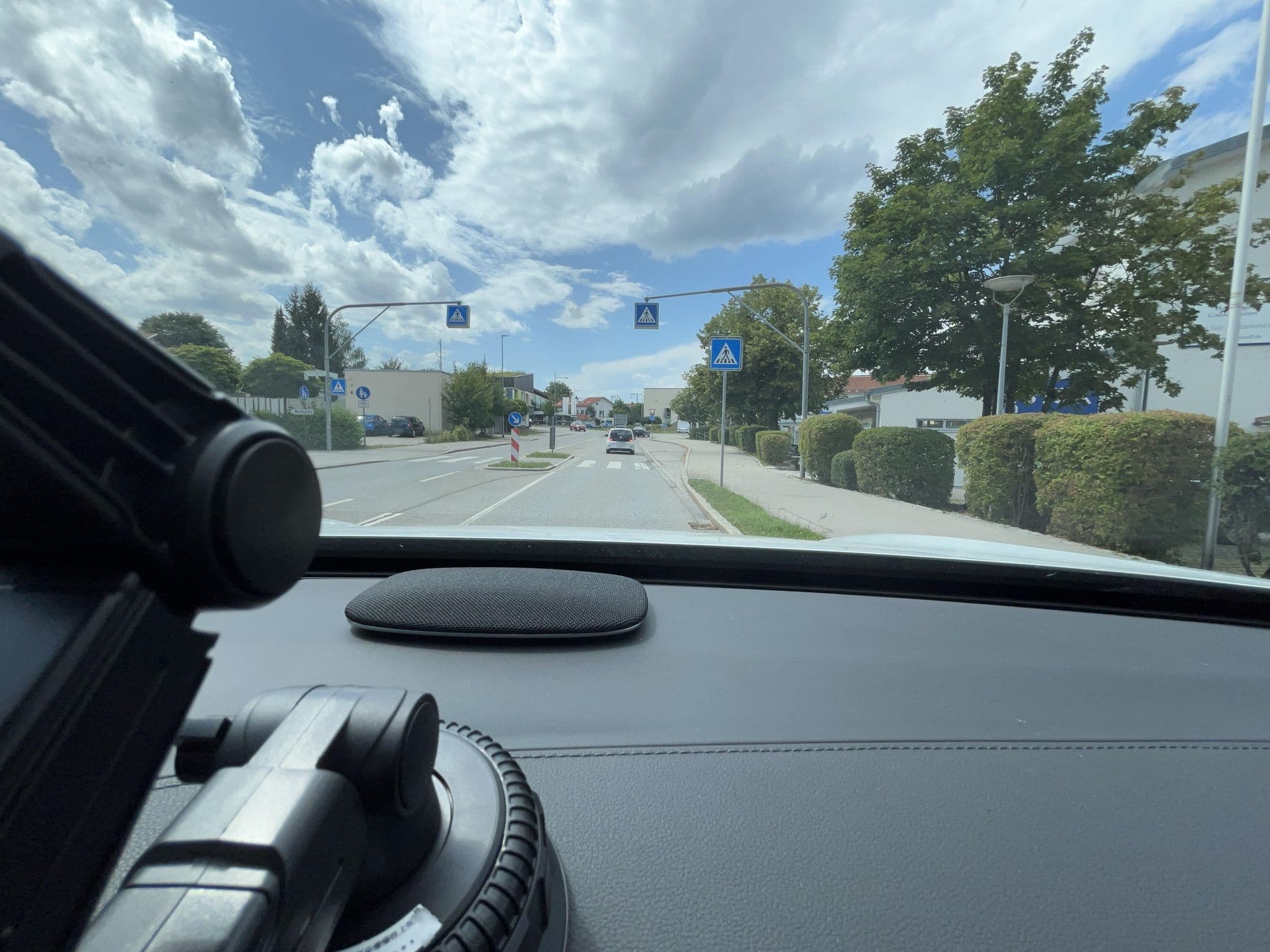 Street view near Schlummerland, Holzkirchen — © lin_wang (CC BY-SA · Mapillary)
