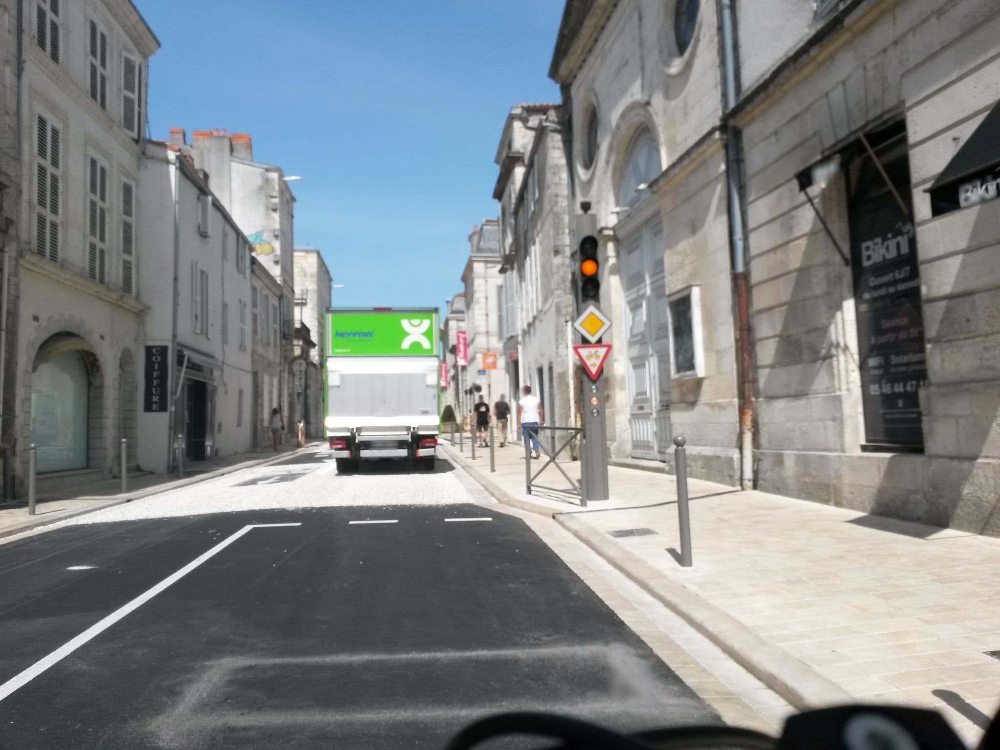 Street view near Pension chemin, La Rochelle — © rausk (CC BY-SA · Mapillary)