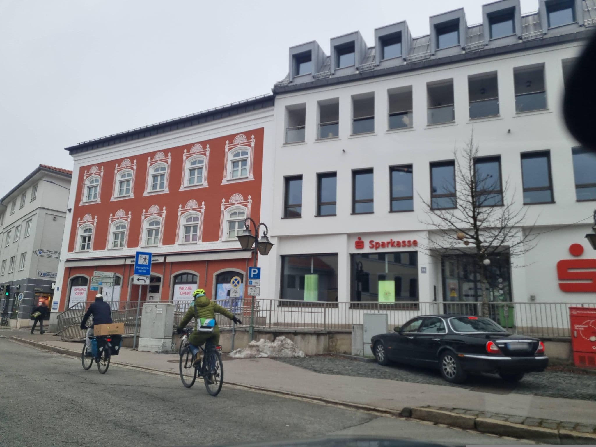 Street view near Hotel- und Gaststätte Alte Post Holzkirchen GmbH & Co, Holzkirchen — © dsmm (CC BY-SA · Mapillary)