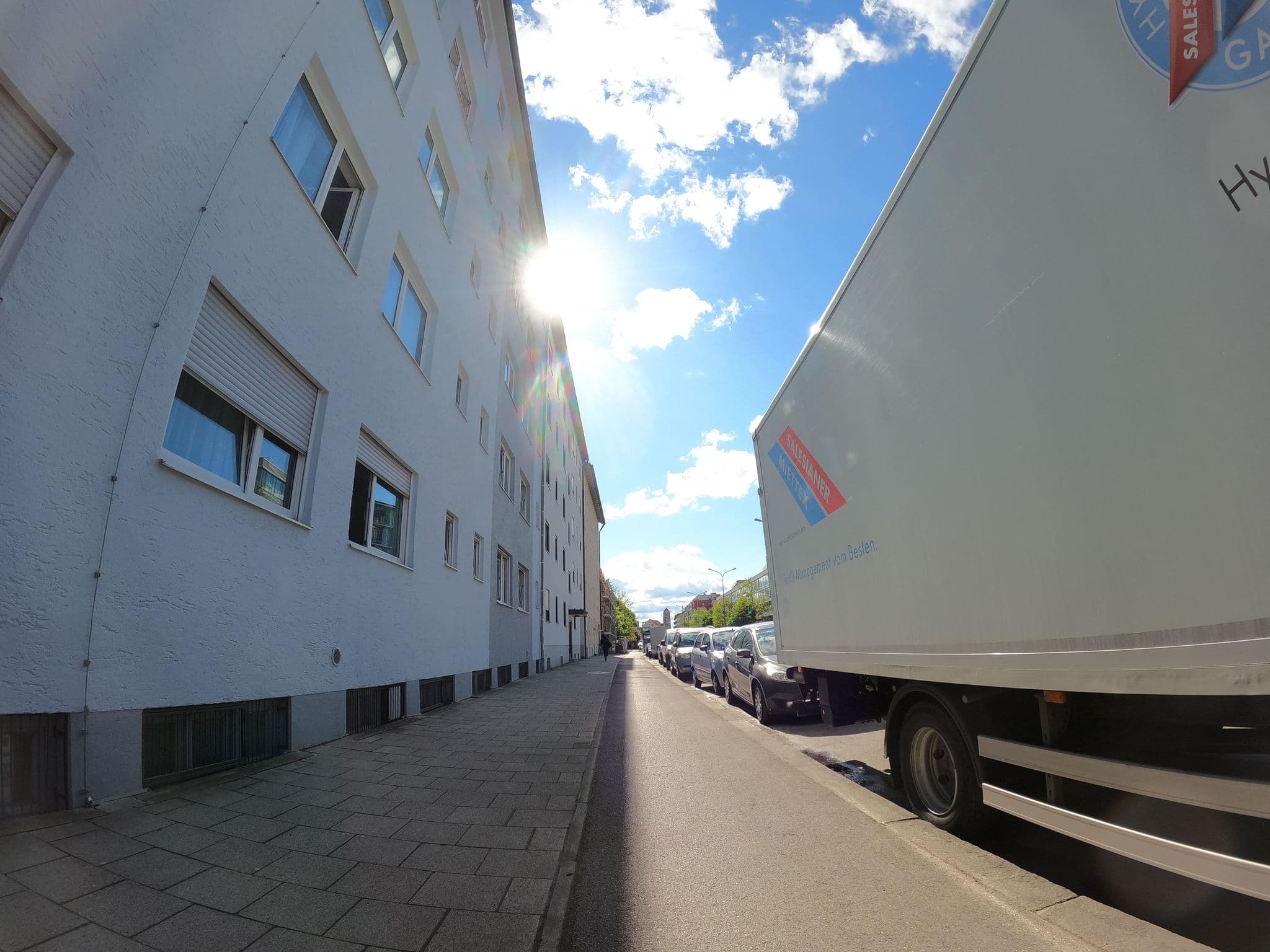Street view near KVN - Betriebsgesellschaft, Munich — © strubbl (CC BY-SA · Mapillary)