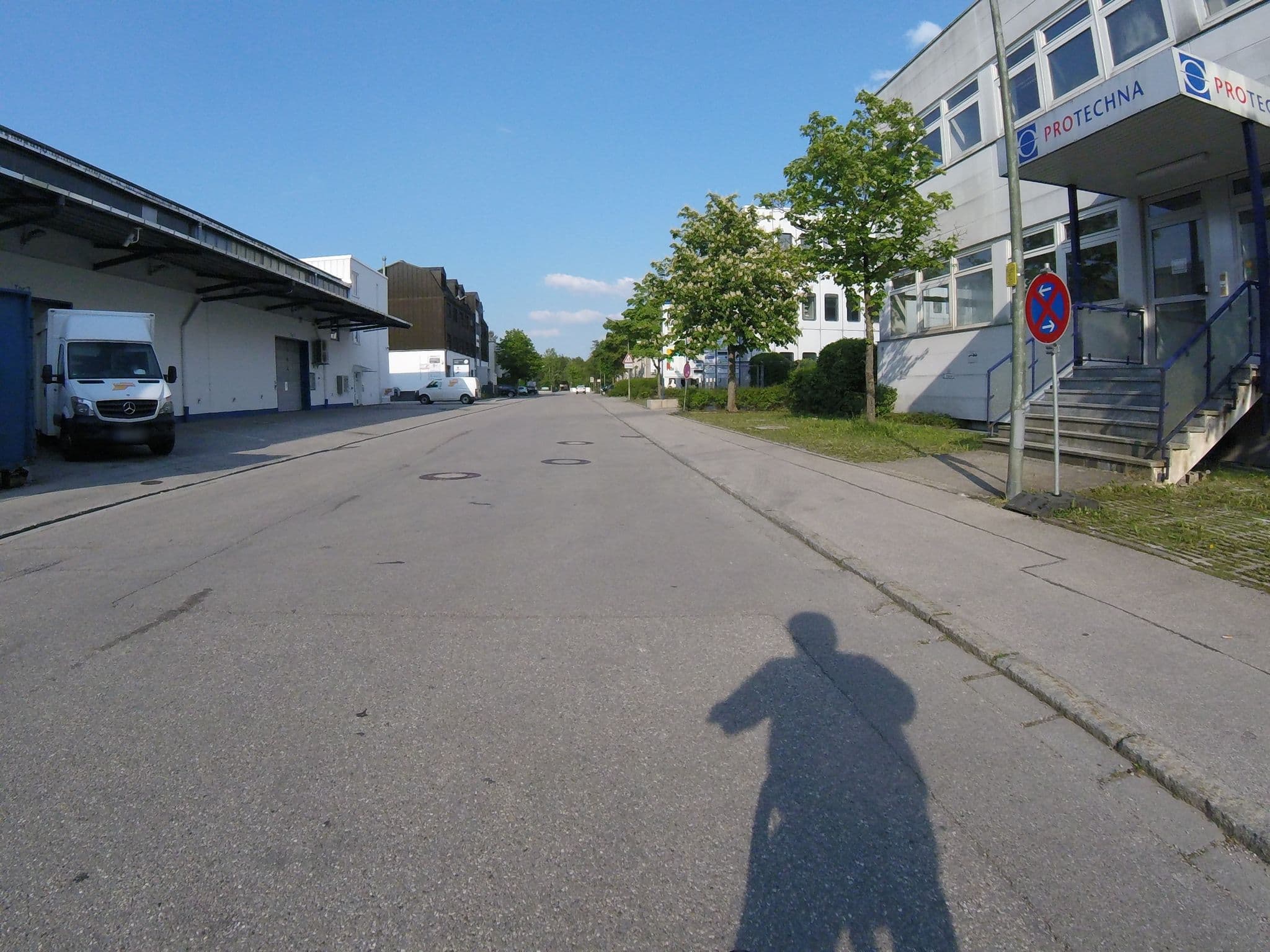 Street view near Carlotel, Ottobrunn bei München — © tonicity (CC BY-SA · Mapillary)