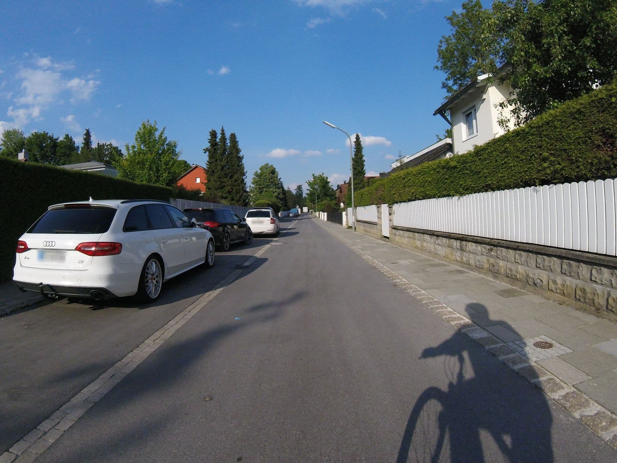 Street view near Beachcomber Hotels Mauritius Inh. Elisabeth Sulzenbachen, Ottobrunn bei München — © tonicity (CC BY-SA · Mapillary)
