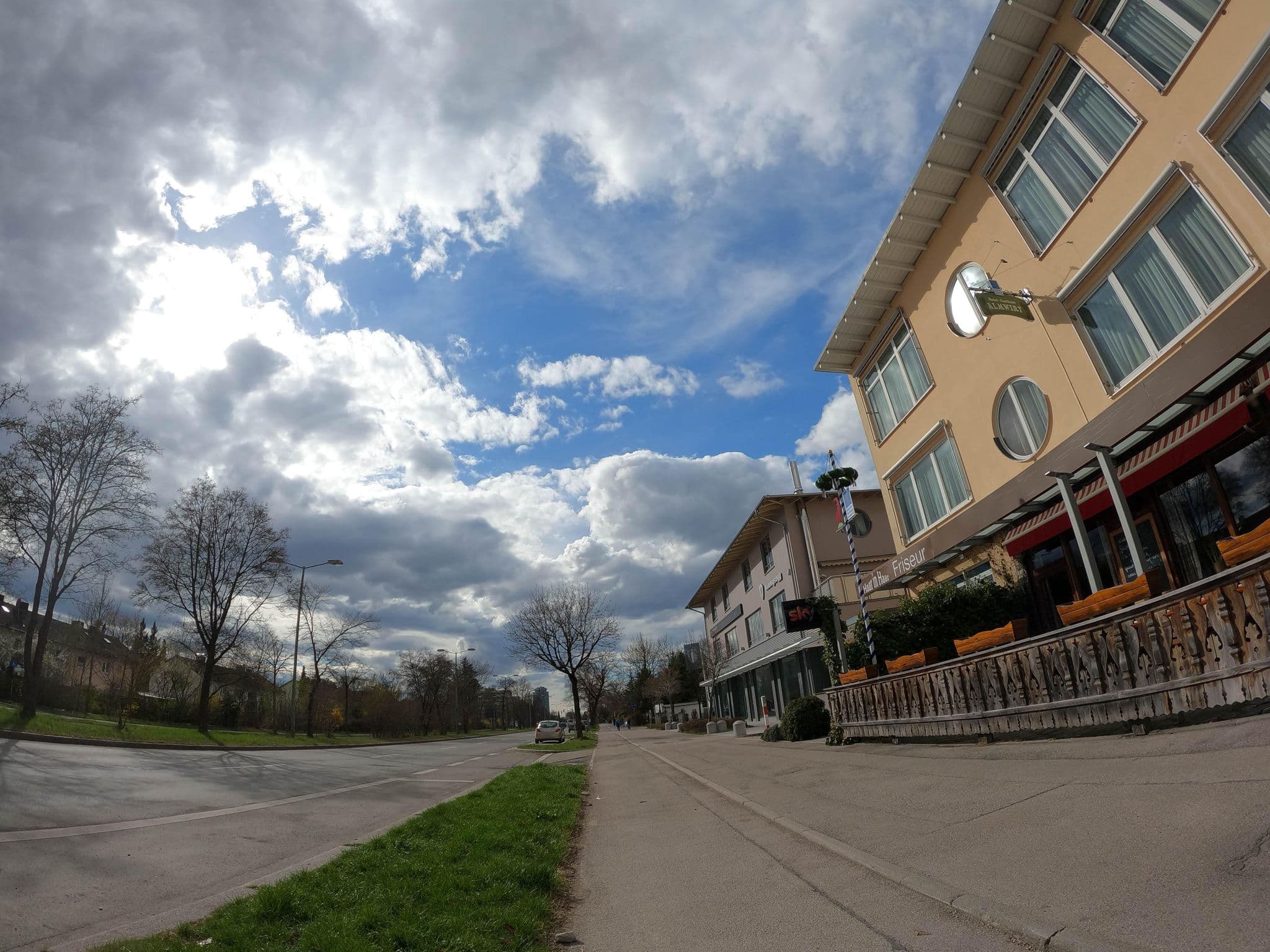 Street view near Almwirt Gaststätte und Hotellerie GmbH, Haar — © strubbl (CC BY-SA · Mapillary)
