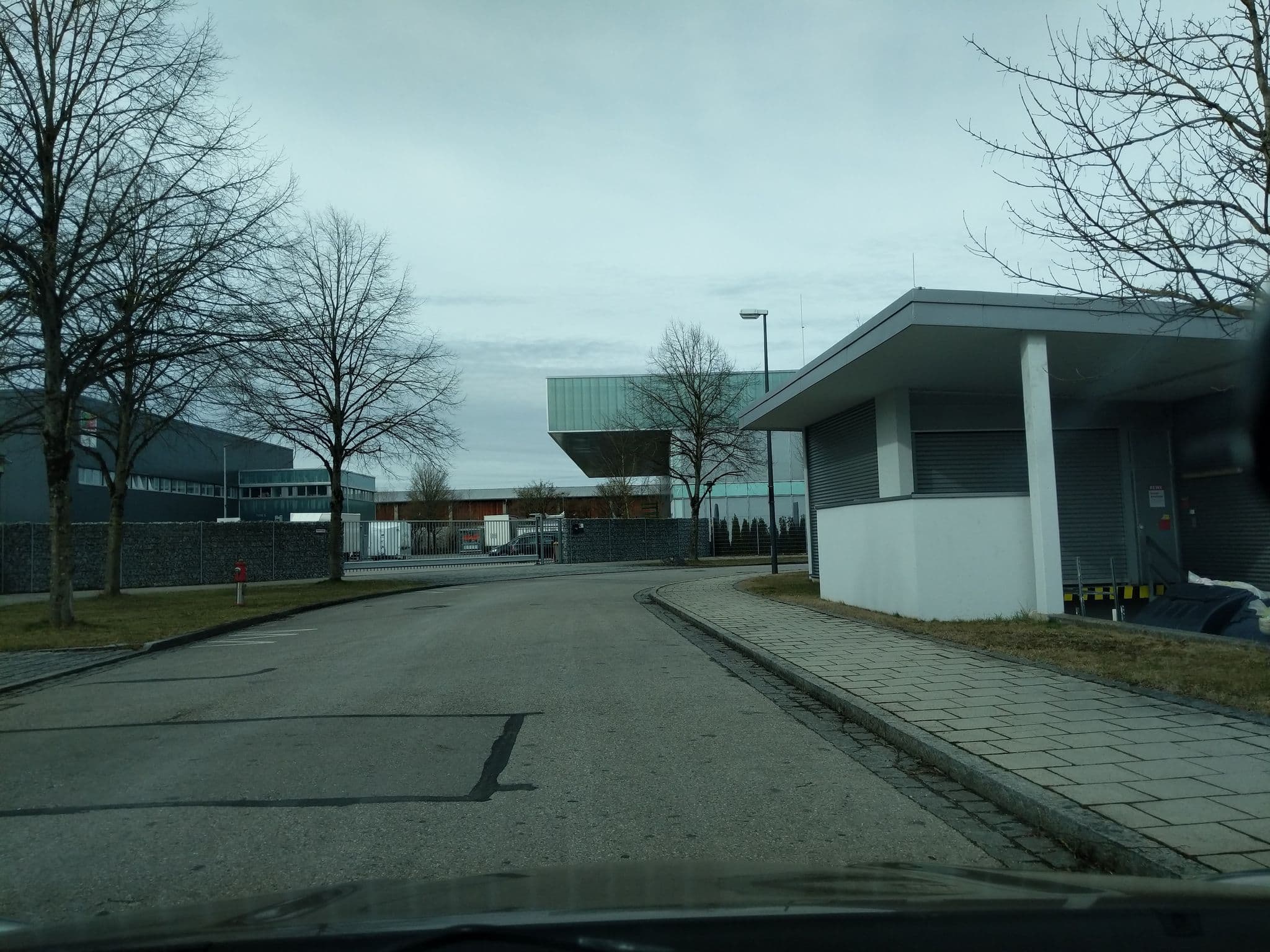 Street view near PENSIONS CONSULT PRADL GmbH - Kanzlei für Altersversorgung, Zorneding — © toaskoas (CC BY-SA · Mapillary)