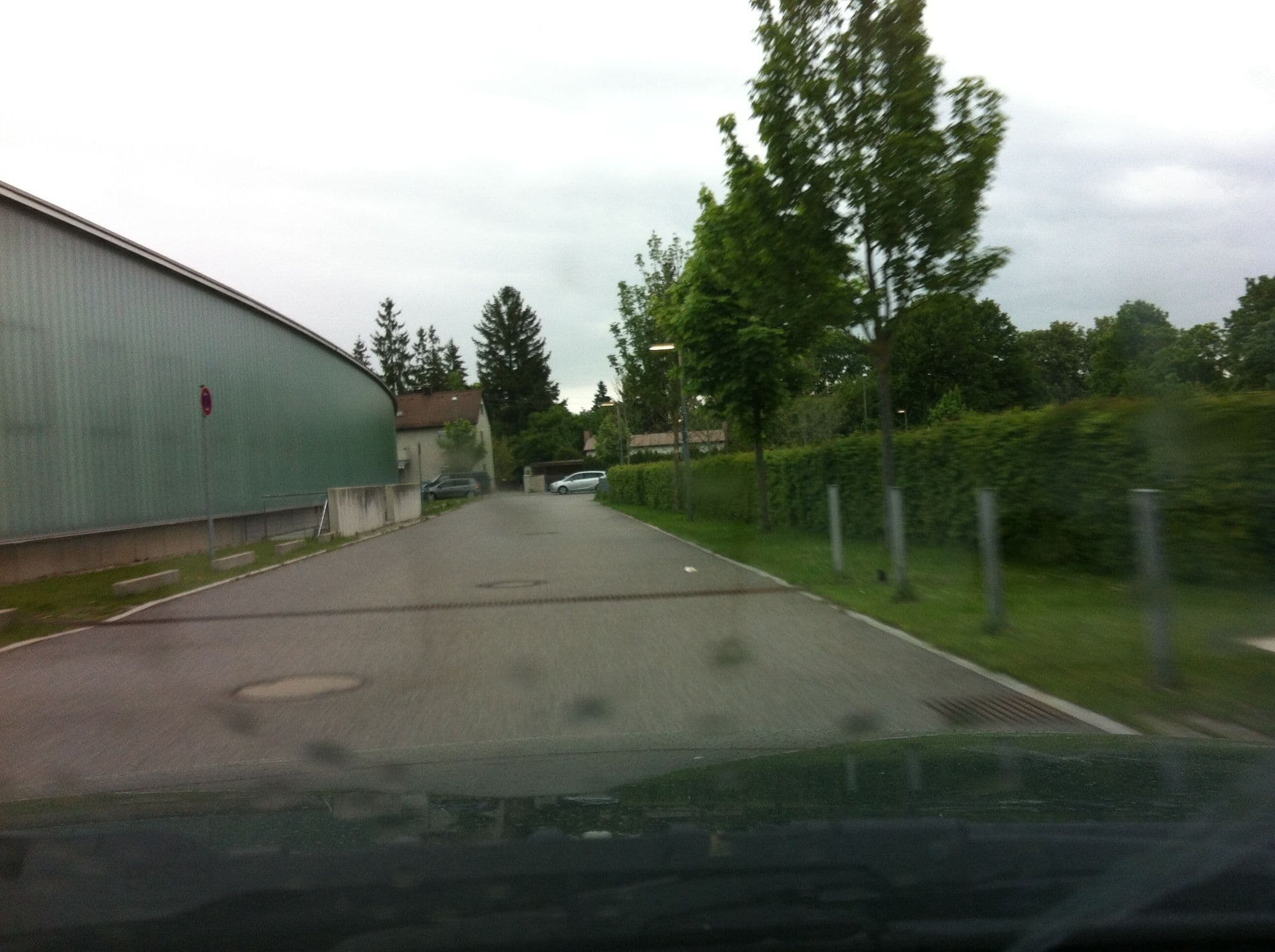 Street view near Hotel Schrenkenhof, Unterhaching — © freeview (CC BY-SA · Mapillary)