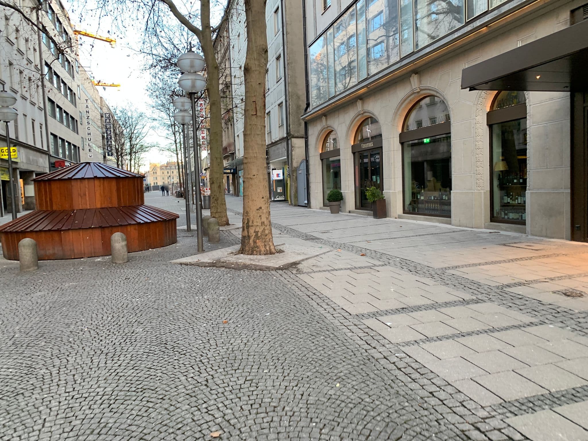 Street view near Hotel Meier City München, Munich — © robot8a (CC BY-SA · Mapillary)