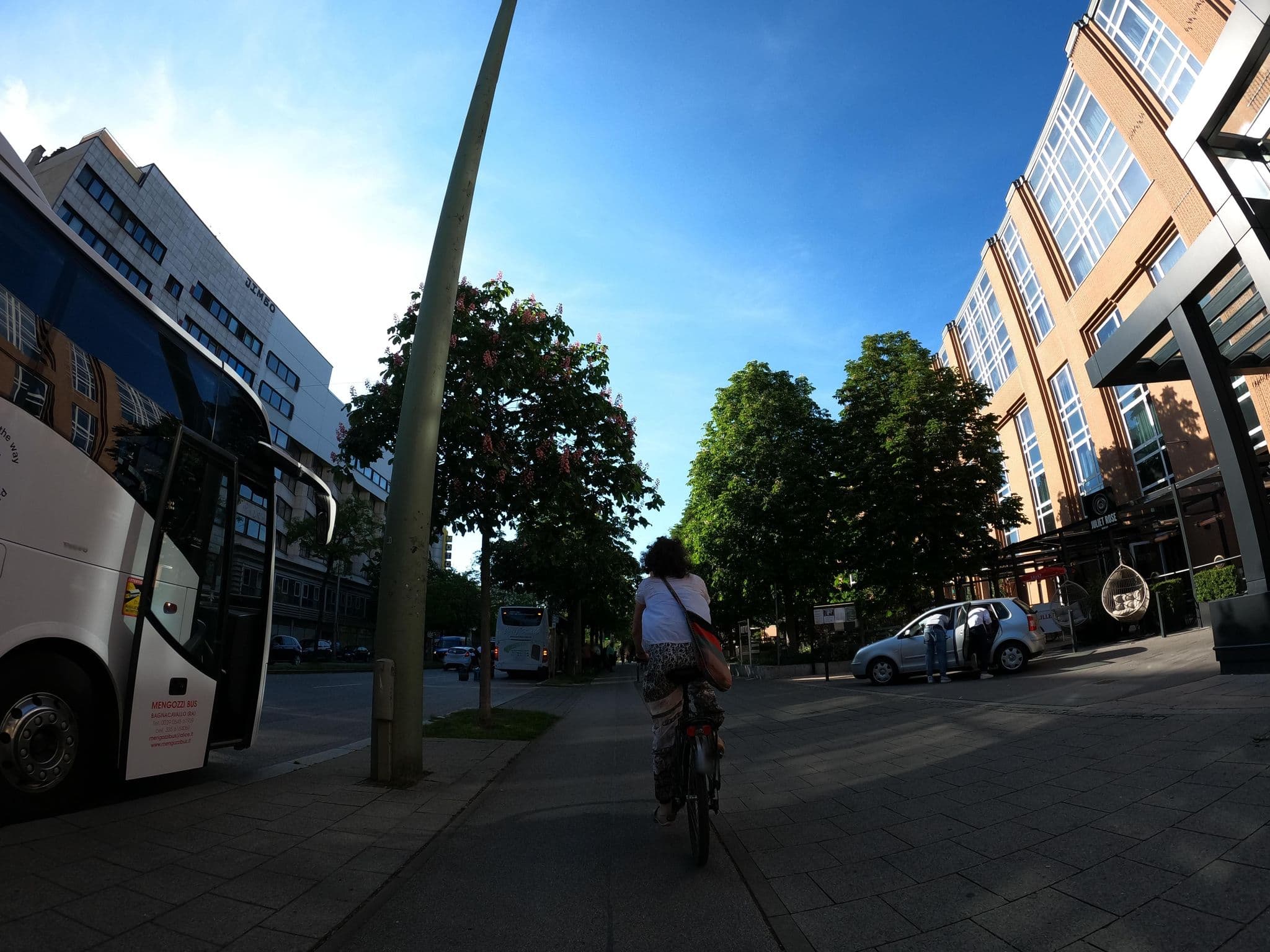Street view near Hotel Hilton München Park, Munich — © strubbl (CC BY-SA · Mapillary)
