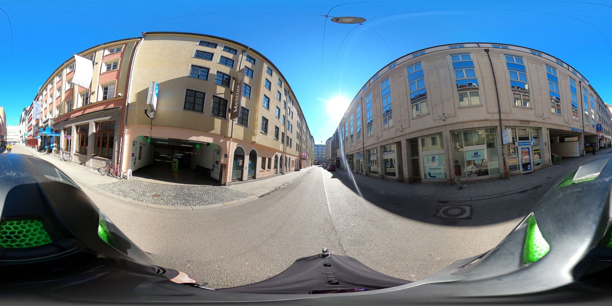 Street view near marc münchen, Munich — © stephanesser (CC BY-SA · Mapillary)
