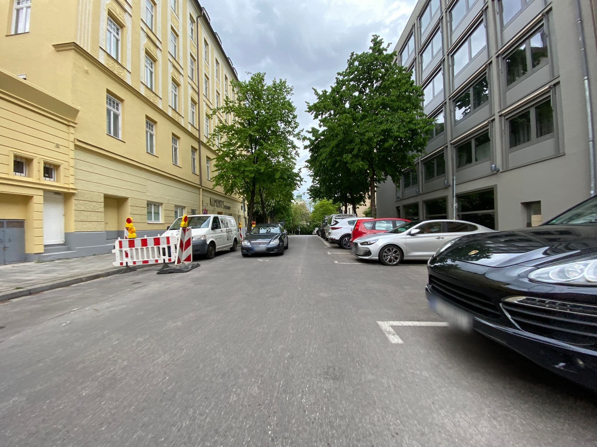Street view near Hotel Preysing, Munich — © piaitsch (CC BY-SA · Mapillary)